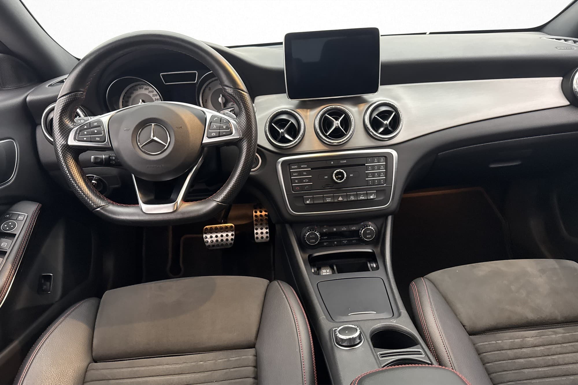 Mercedes-Benz CLA Coupé 220 d 4M 177hk AMG B-Kamera Navi