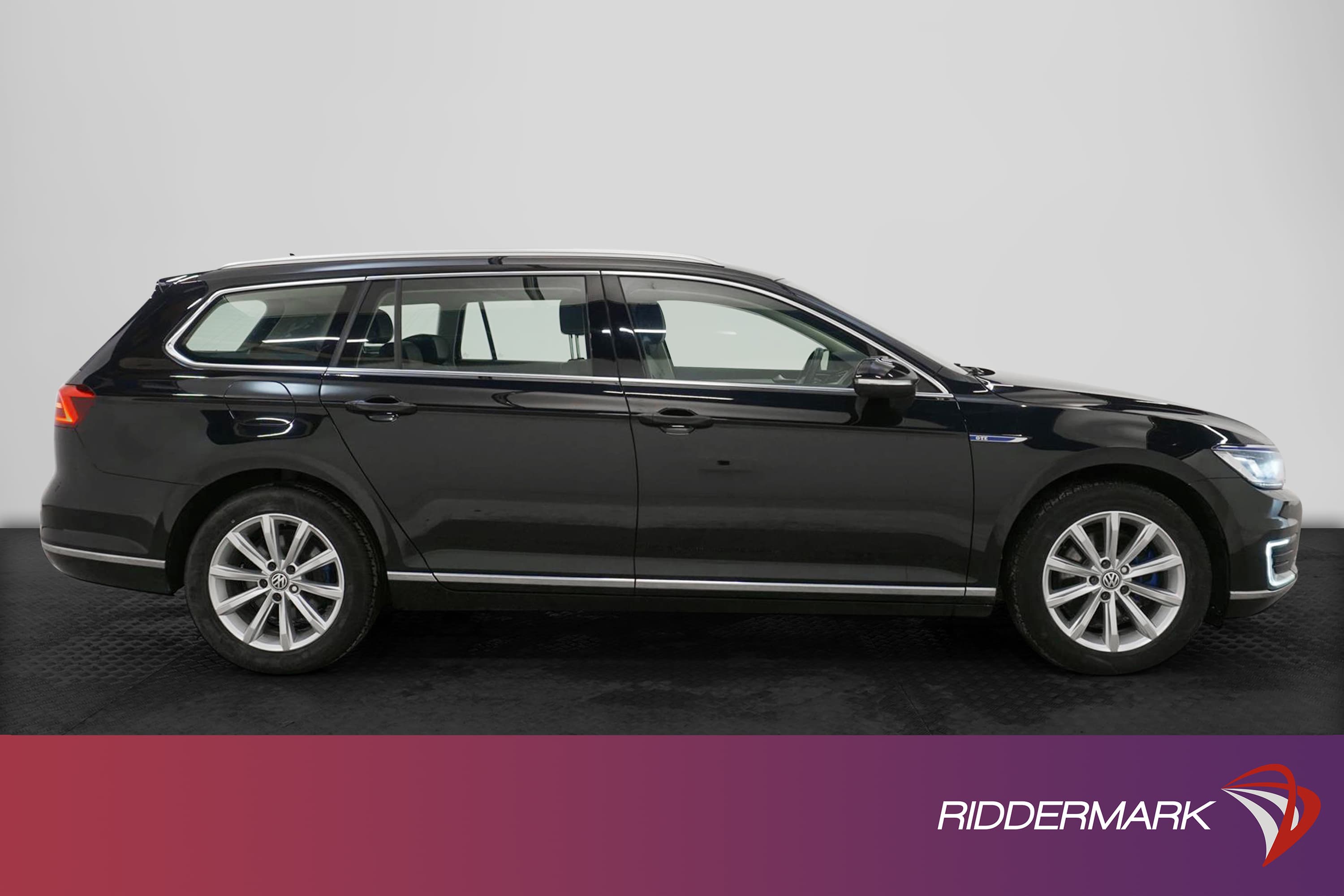 Volkswagen Passat GTE 218hk Executive Värmare Drag Kamera