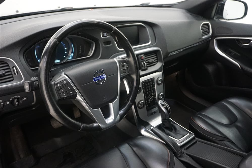 Volvo V40 Cross Country D4 Ocean Race B-kamera VOC 0,43l/milinteriör
