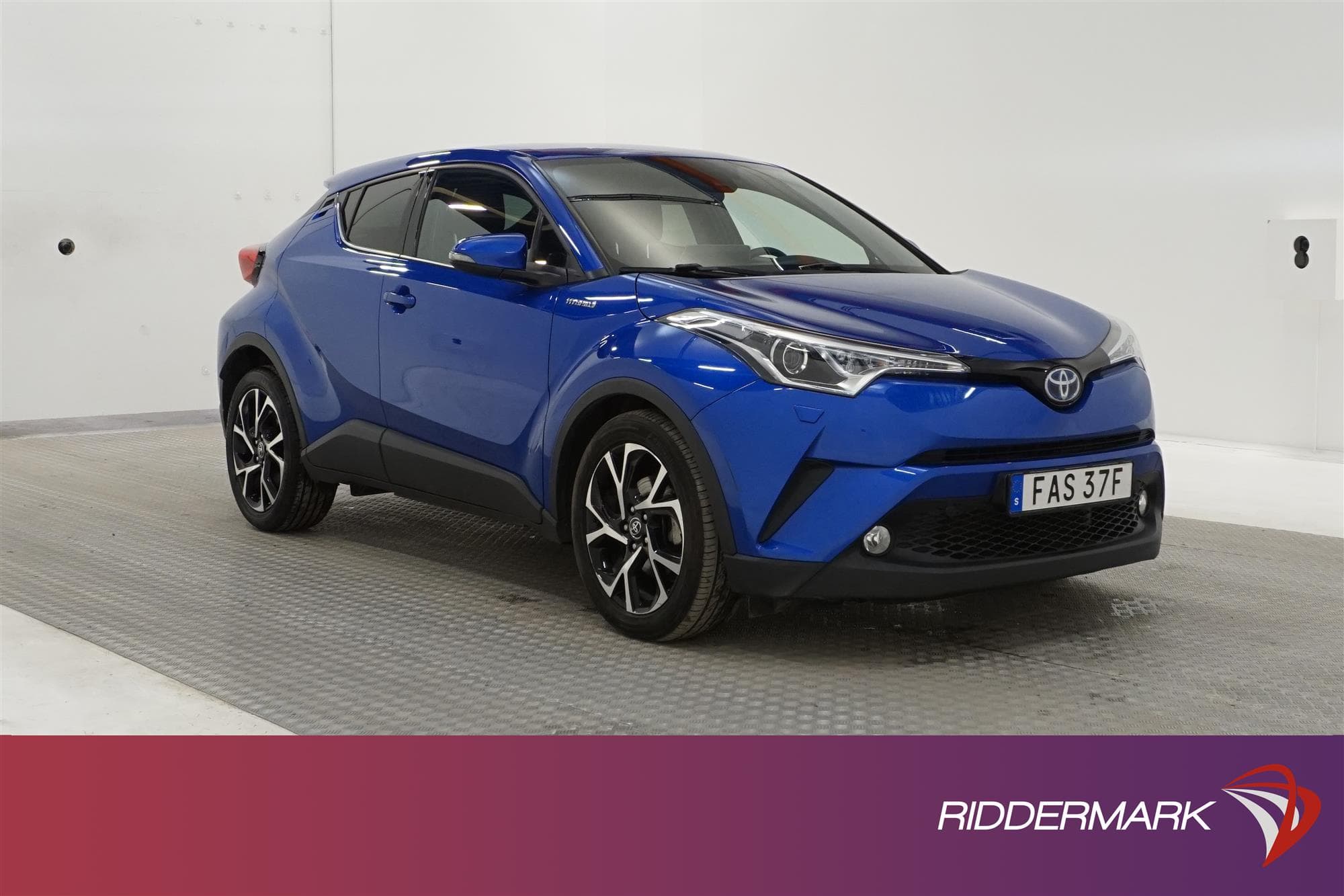 Toyota C-HR Hybrid CVT 122hk B-Kam Låg Skatt 0,38L/mil