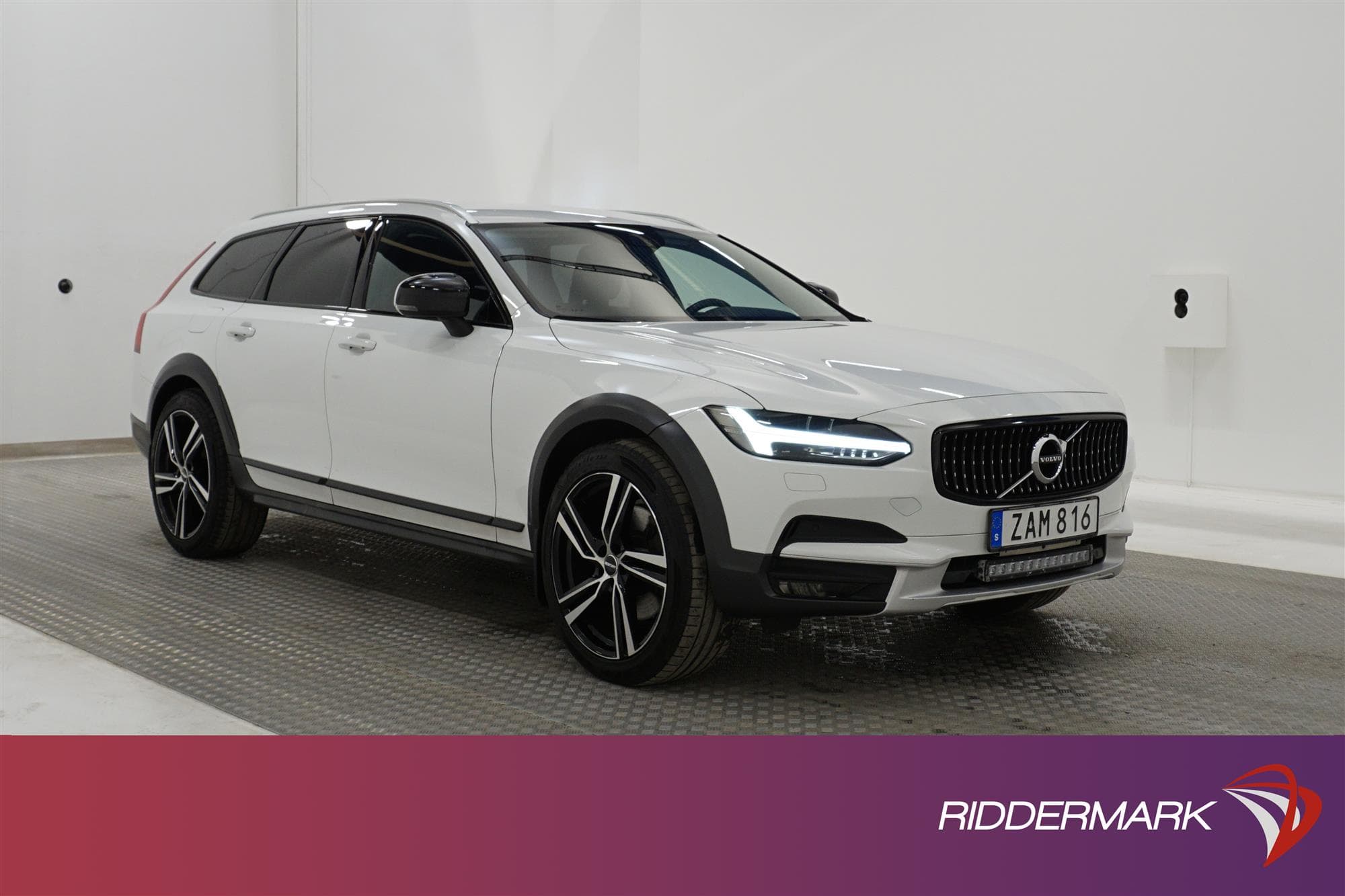 Volvo V90 Cross Country D4 AWD