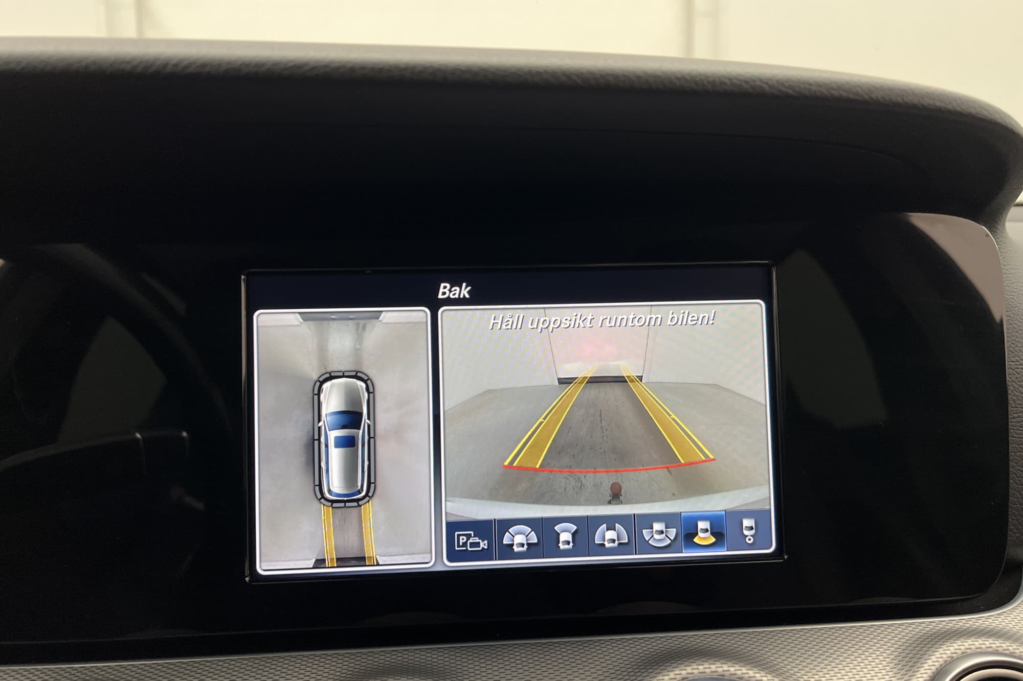 Mercedes-Benz E 220 T d 194hk 4M 360º Kamera Navi Drag