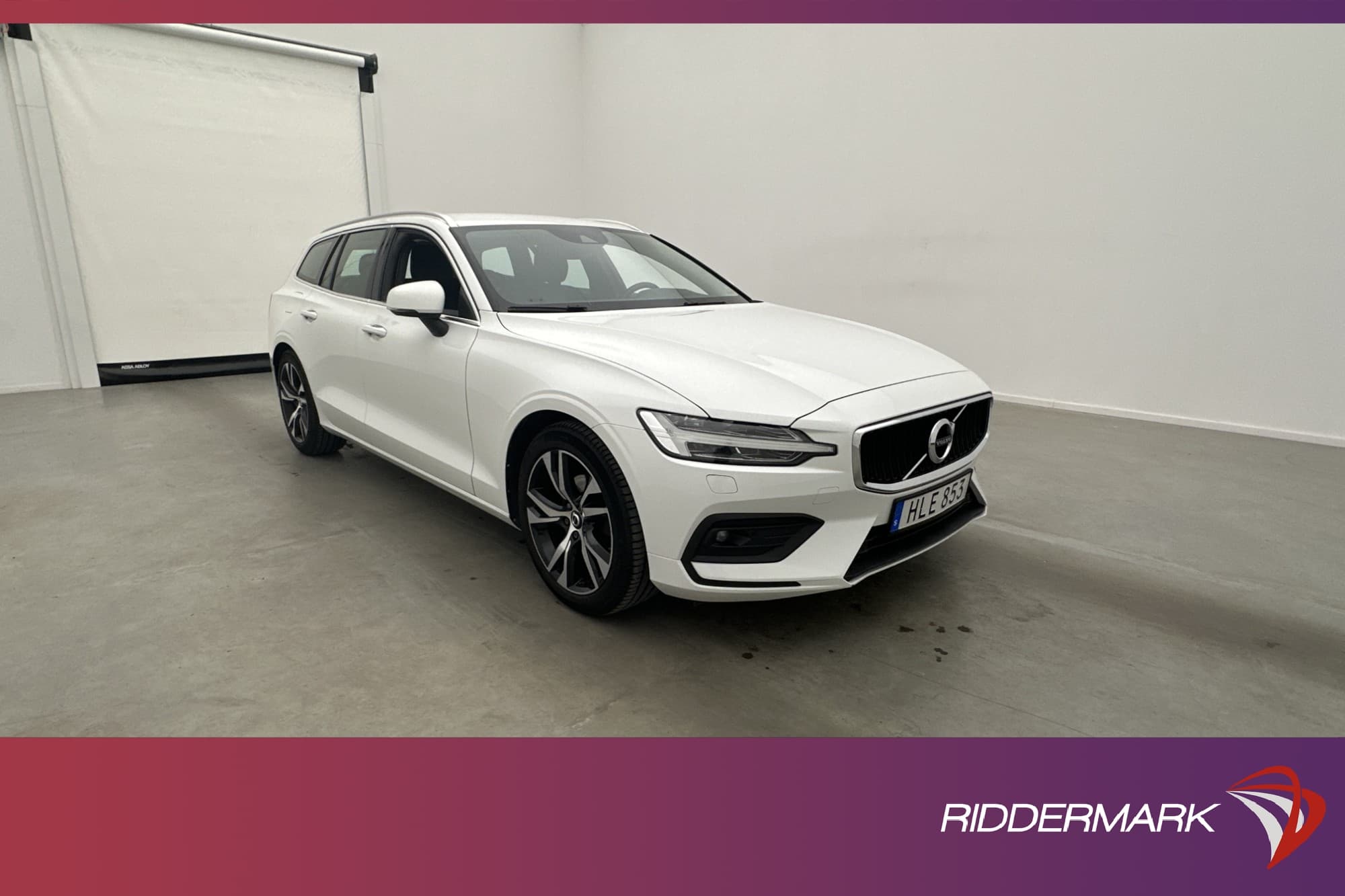 Volvo V60 D3 Momentum VOC Värmare Kamera CarPlay Navi