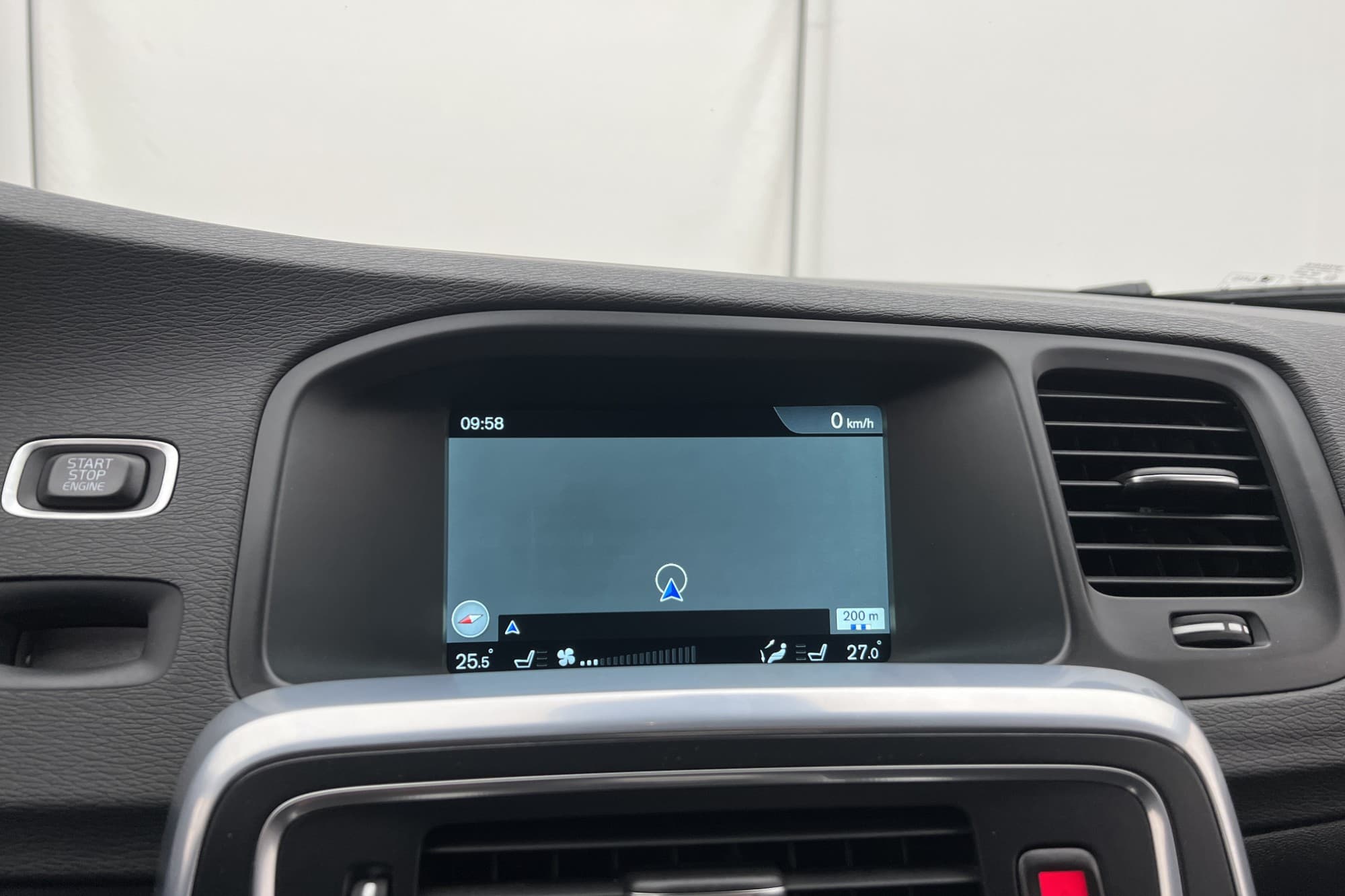 Volvo V60 D4 Summum Värmare VOC Läder Keyless Navi Sensorer