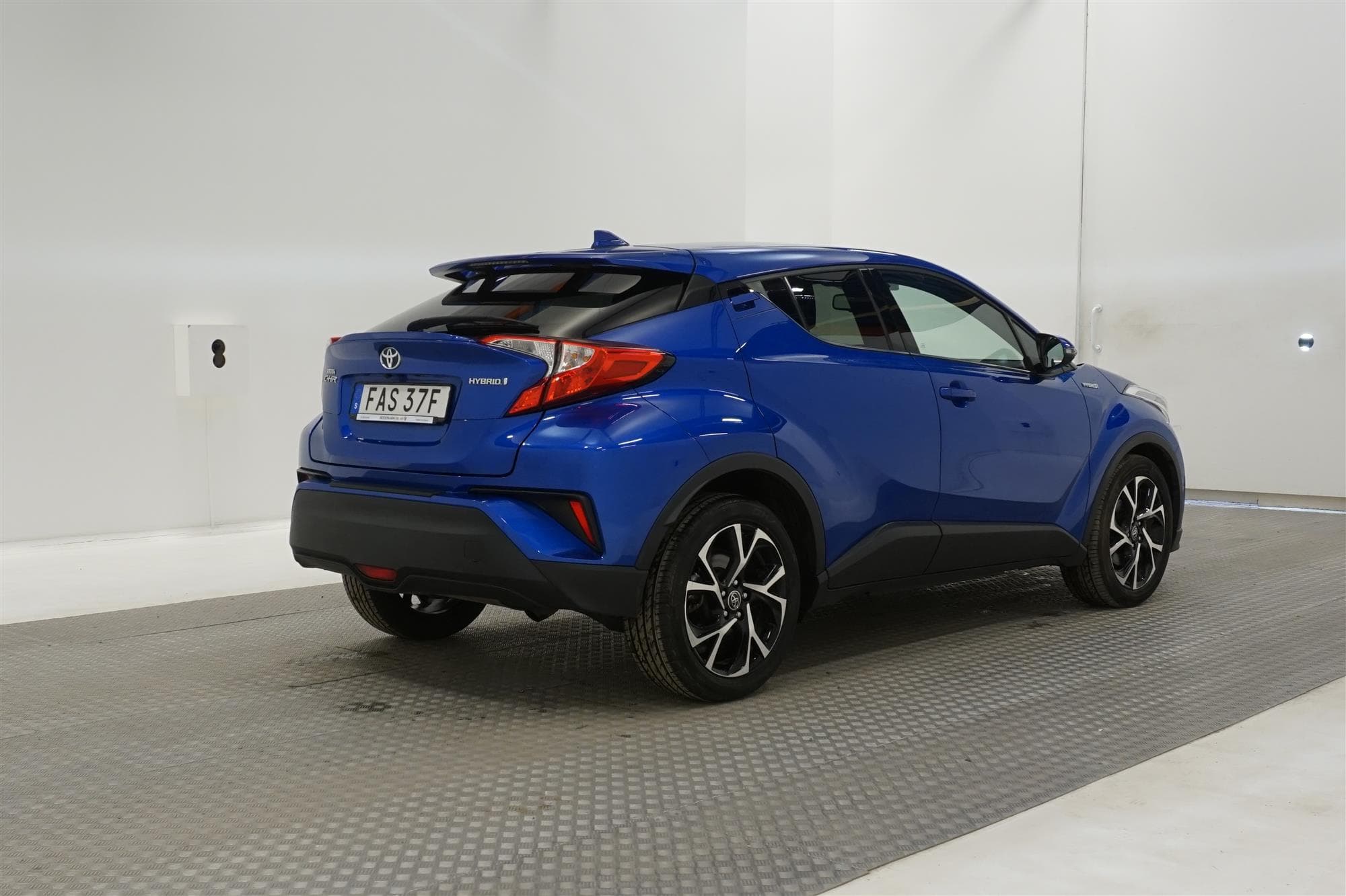Toyota C-HR Hybrid CVT 122hk B-Kam Låg Skatt 0,38L/mil