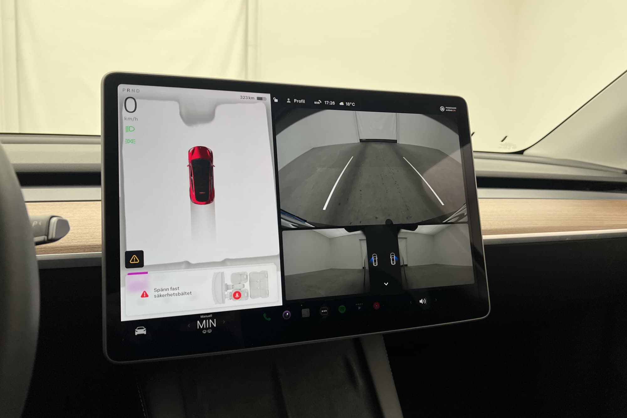 Tesla Model Y Long Range AWD Uppgraderad AP Dragkrok