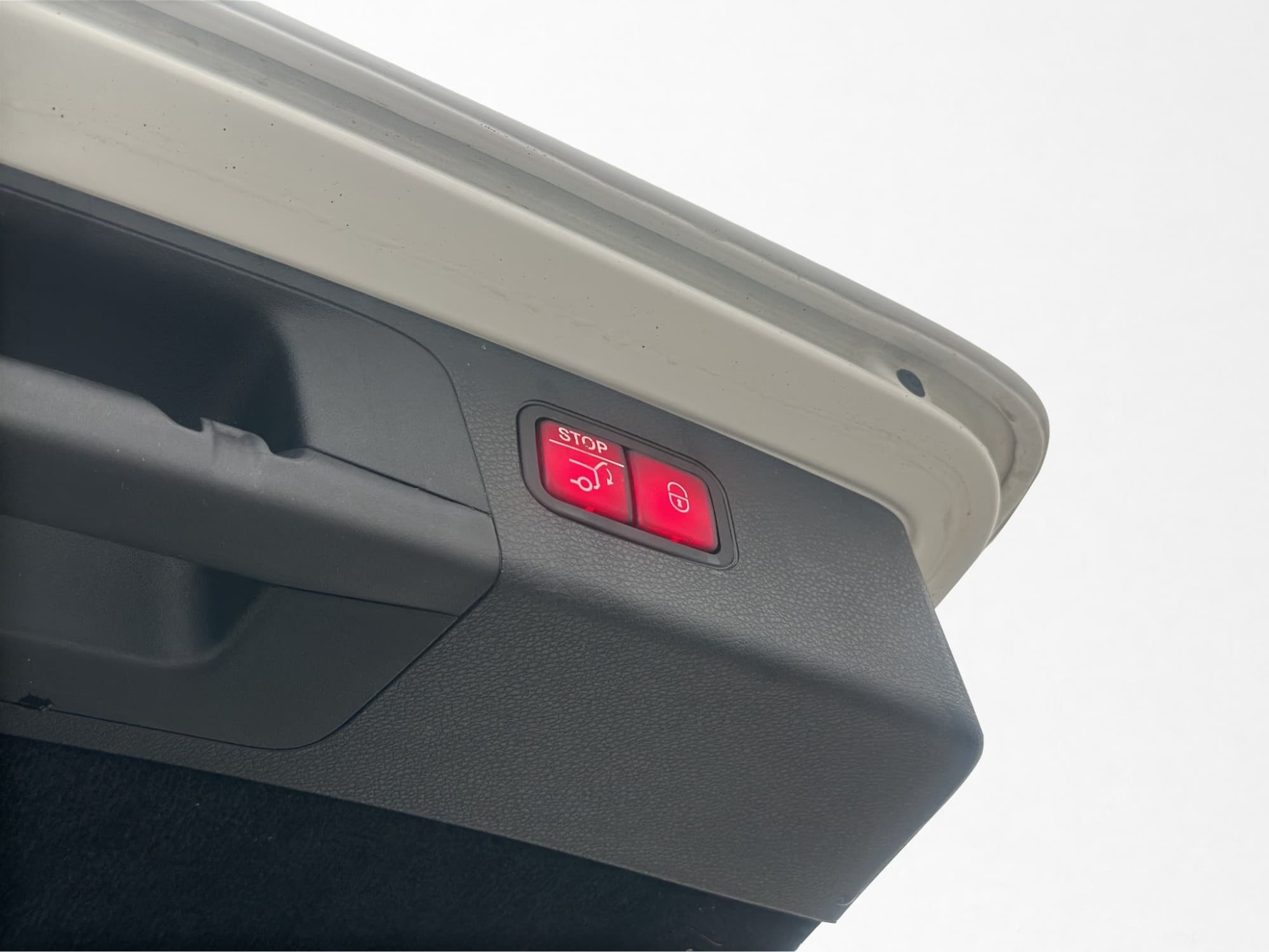 Mercedes-Benz E220d T Avantgarde Värmare Kamera Navi Drag