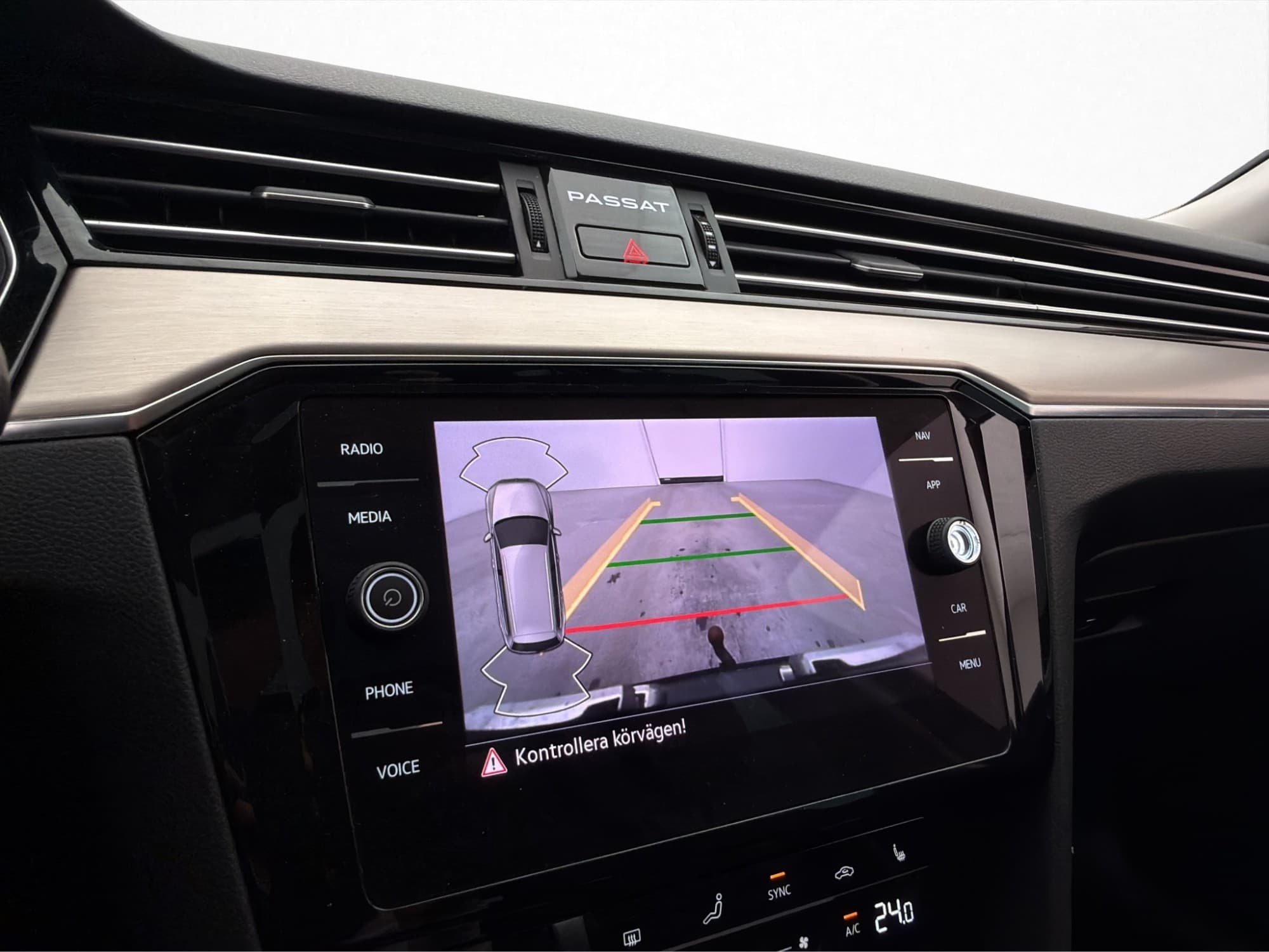 Volkswagen Passat Alltrack 4M 200hk Executive Pano Drag MOMS