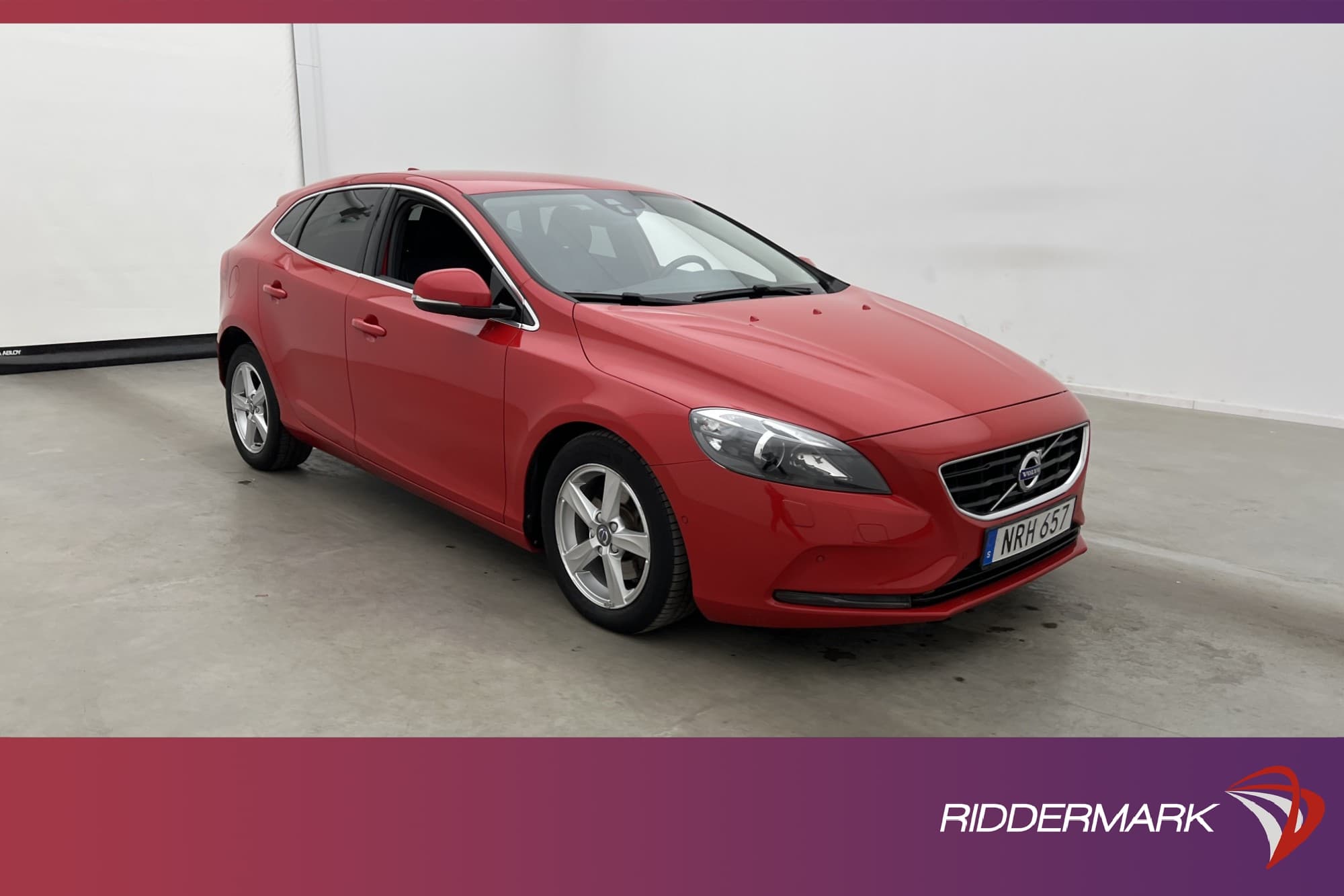 Volvo V40 D2 115hk Momentum Värmare Kamera Navi Farthållare