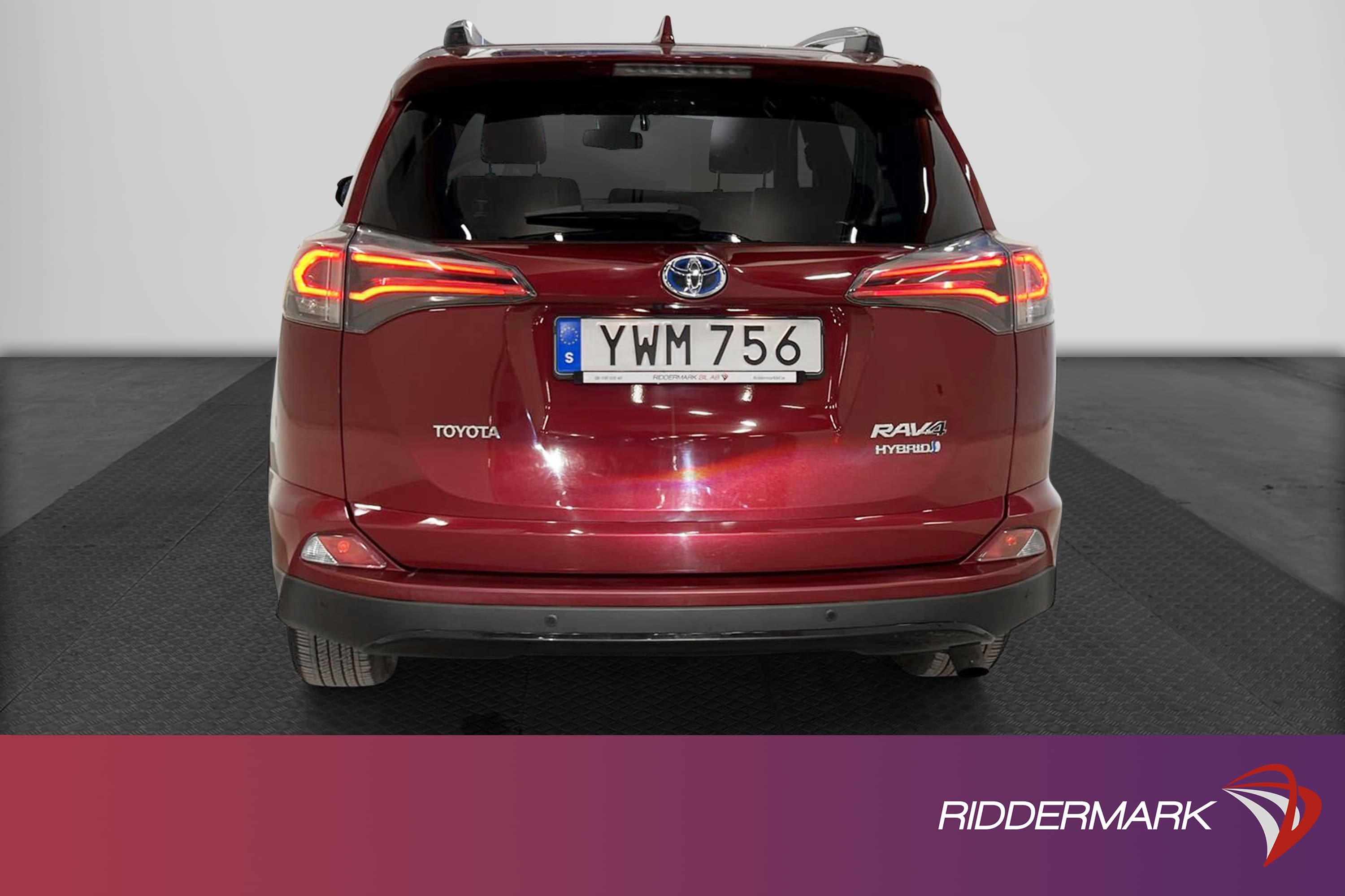Toyota RAV4 2.5 HSD AWD 197hk 1 Brukare Navi B-Kam Keyless