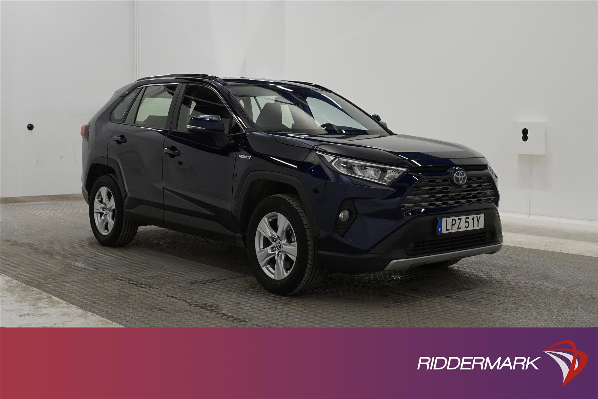 Toyota RAV4 Hybrid AWD 222hk 1 Brukare Drag Keyless B-Kam 