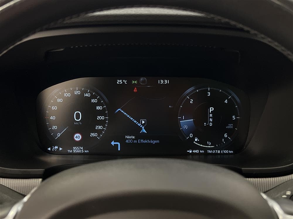 Volvo V90 D4 Cross Country AWD VOC D-värm Pano H/K Bkam Momsinteriör
