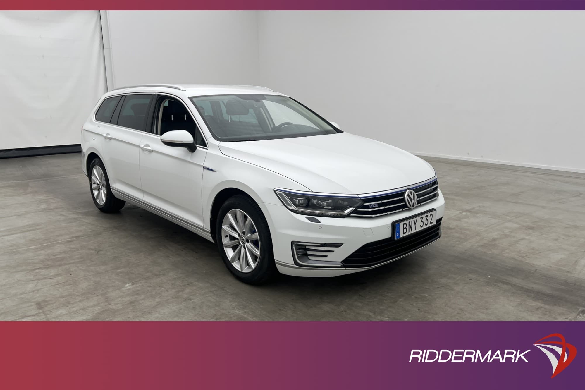 Volkswagen Passat GTE 218hk