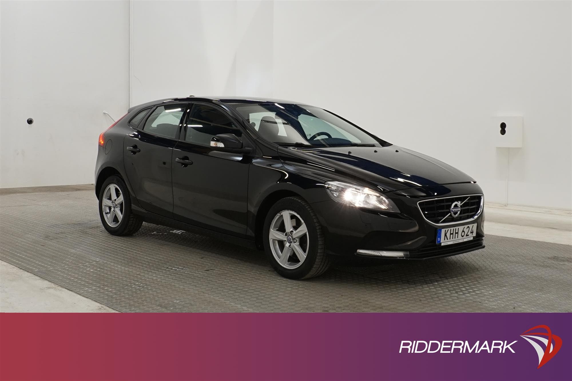 Volvo V40 T2 122hk