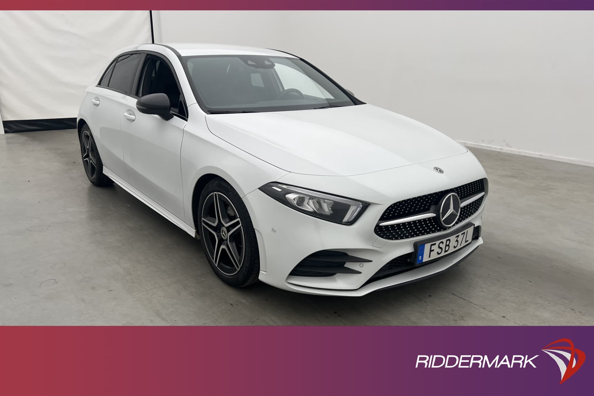 Mercedes-Benz A 180 136hk AMG Wide Kamera Halvskinn Navi