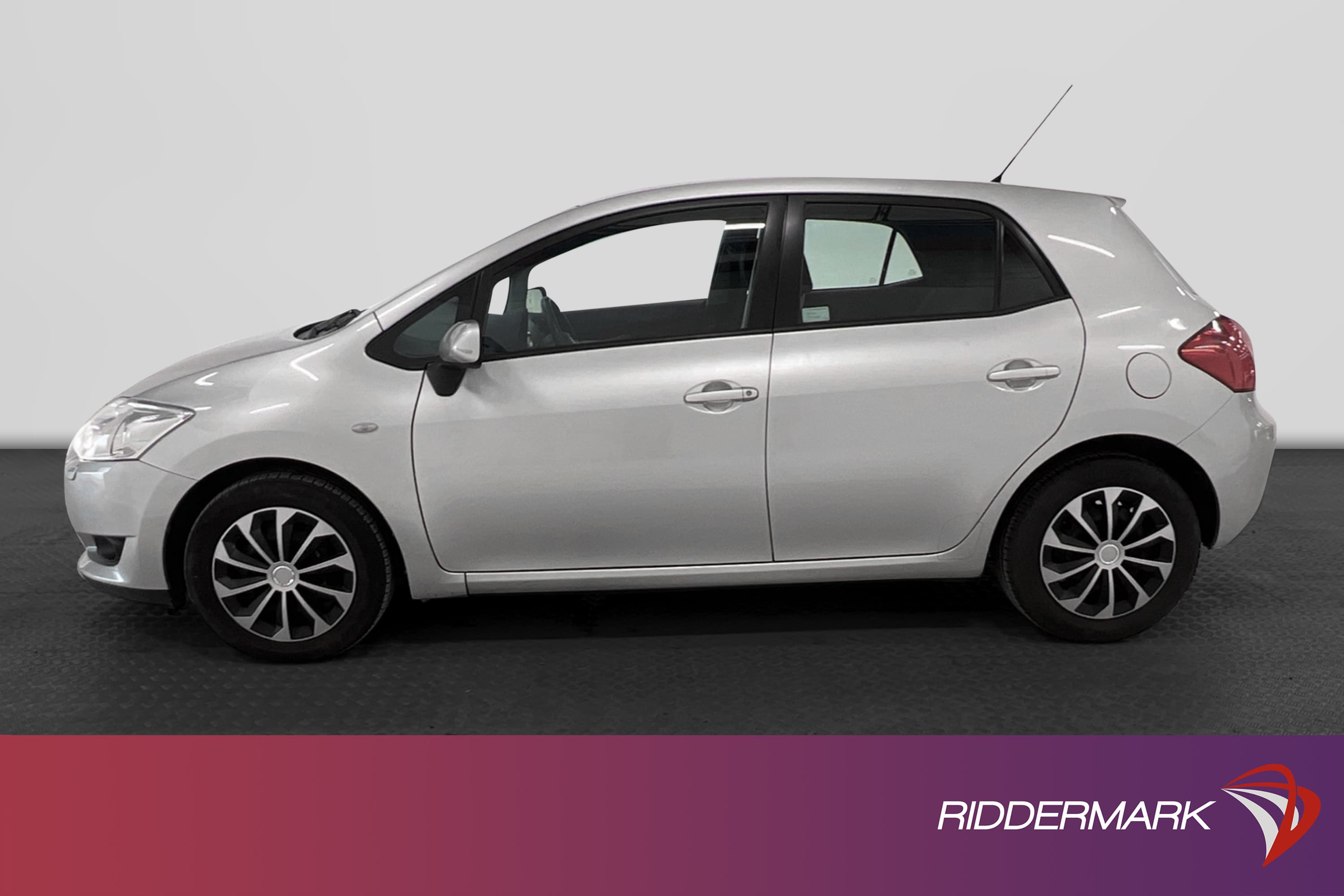 Toyota Auris 1.6 VVT-i 124hk