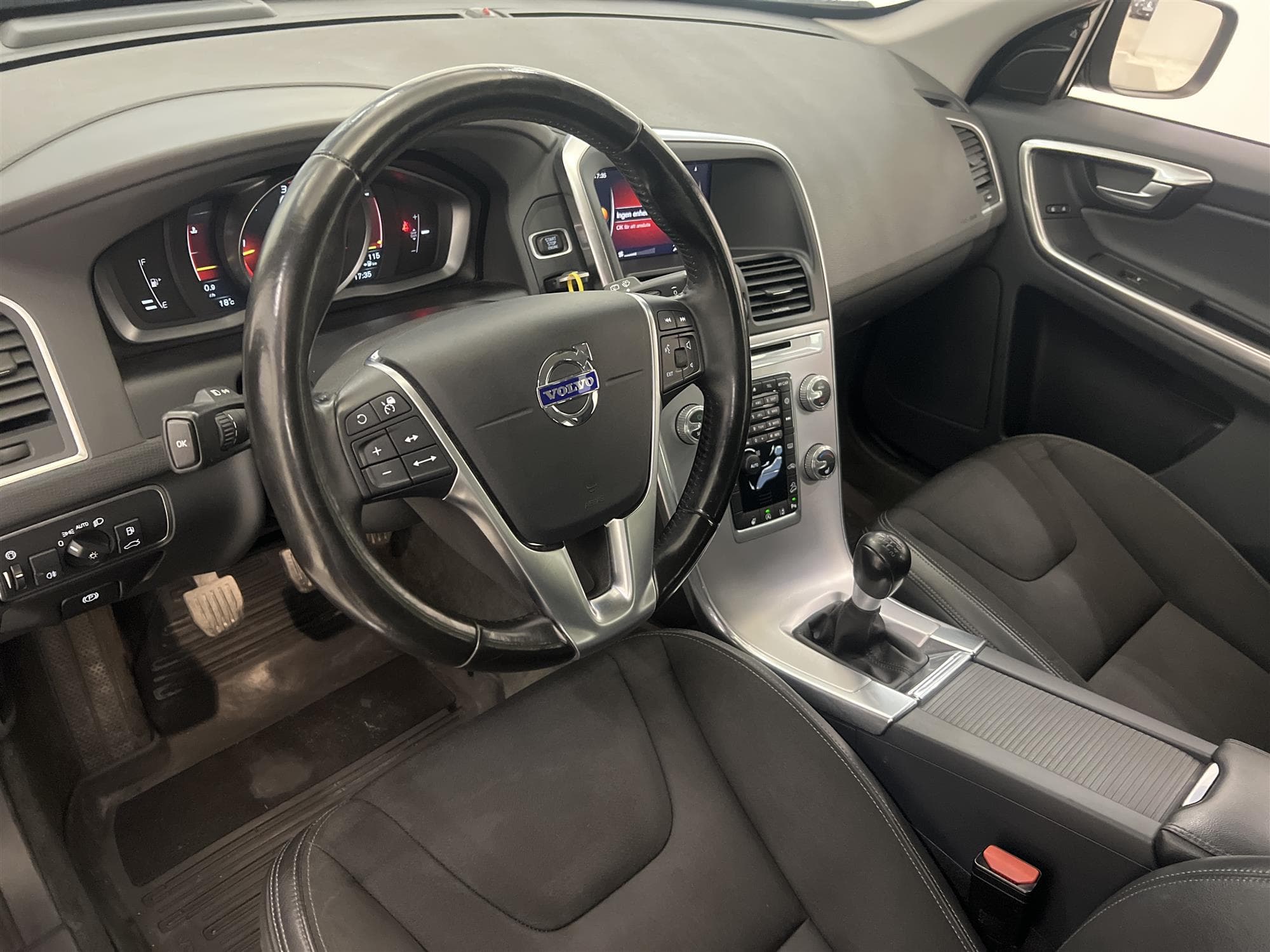 Volvo XC60 D4 AWD 190hk M-Värm D-Värm Drag BLIS Adaptiv 
