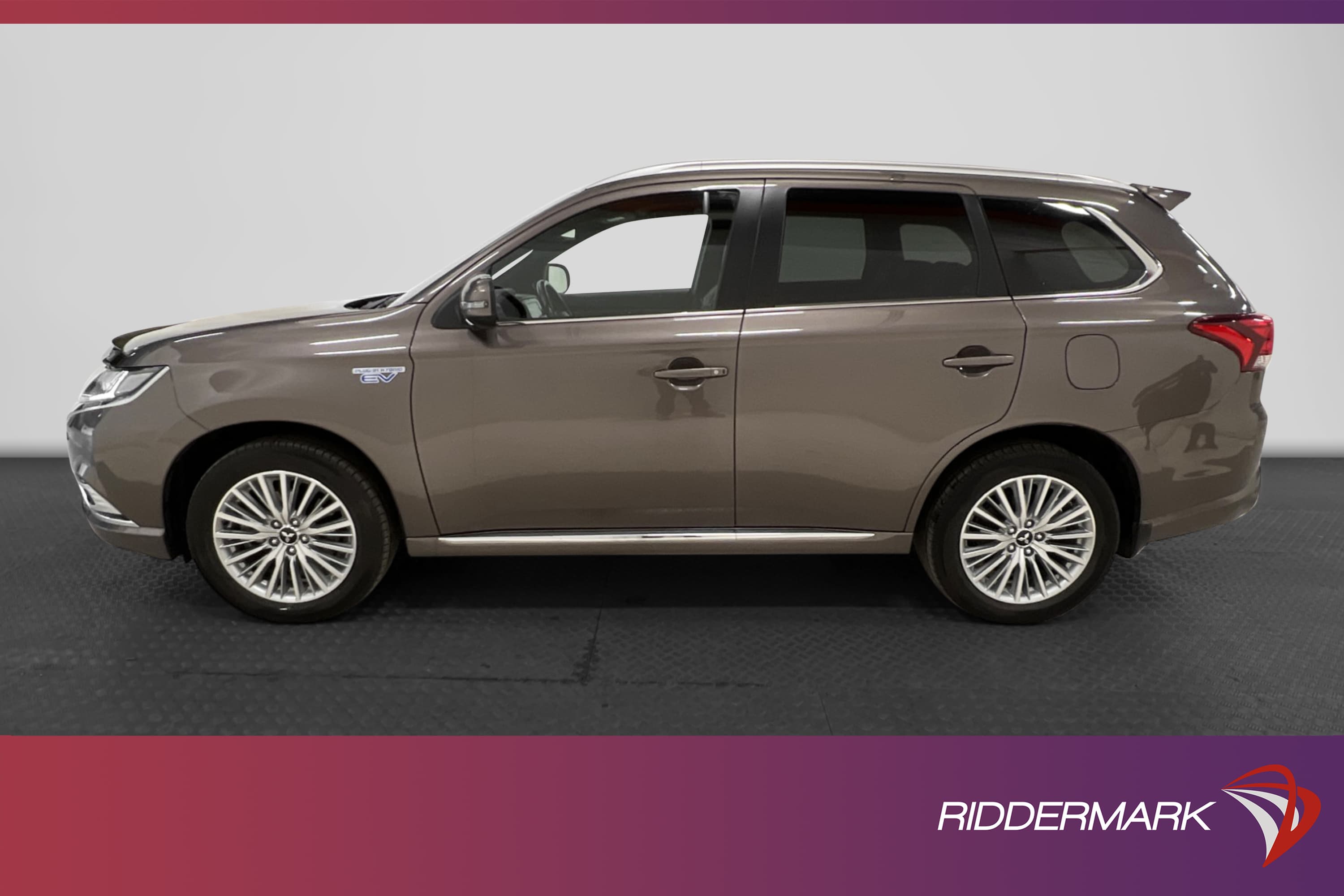 Mitsubishi Outlander PHEV 4WD 230hk