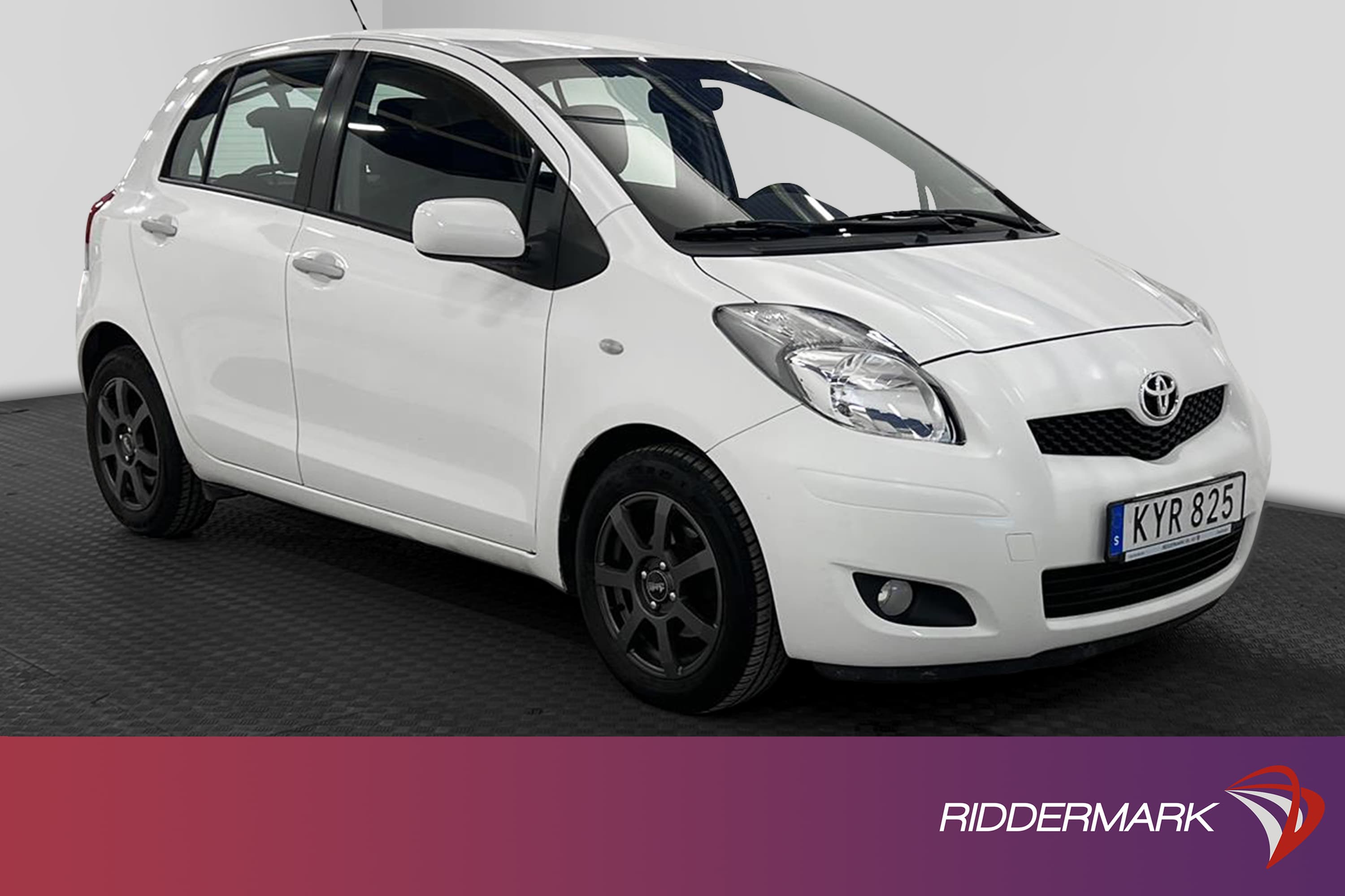Toyota Yaris 1.33 VVT-i 99hk 558kr Skatt Nyservad 0,46L/mil