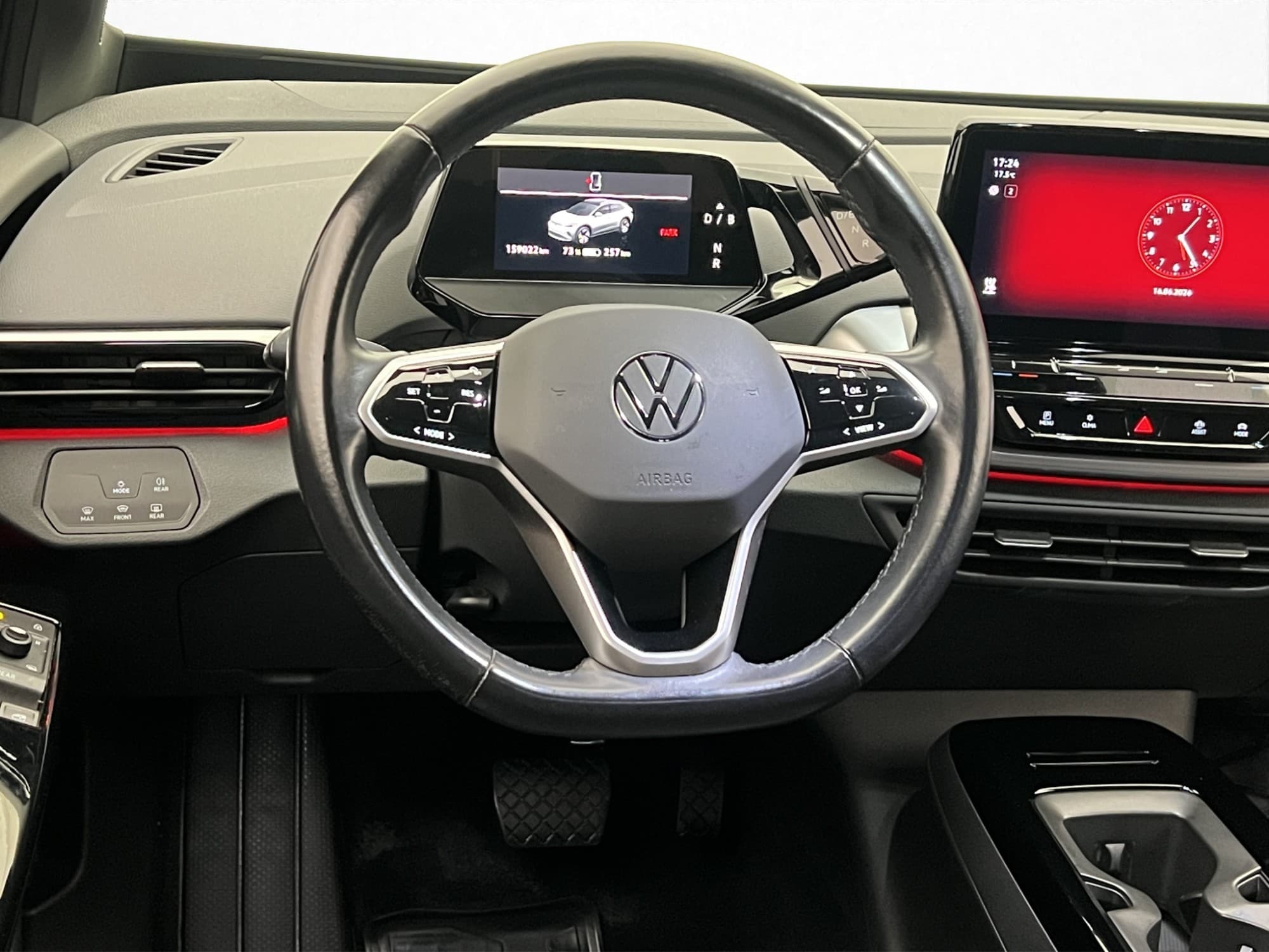 Volkswagen ID.4 Pro Performance 204hk Värmare CarPlay MOMS