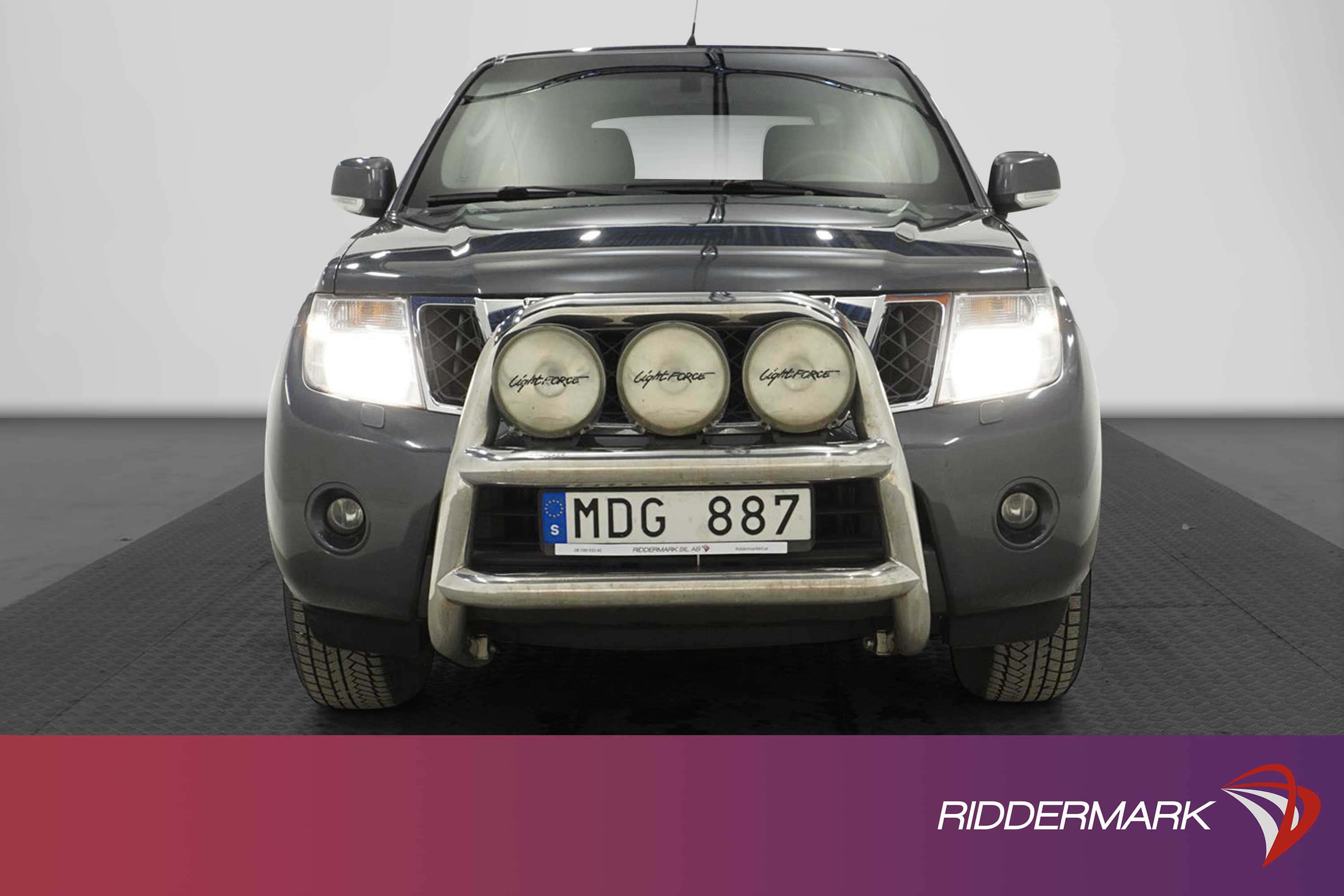 Nissan Navara 2.5dCi Automat 4x4 190hk Drag Kåpa