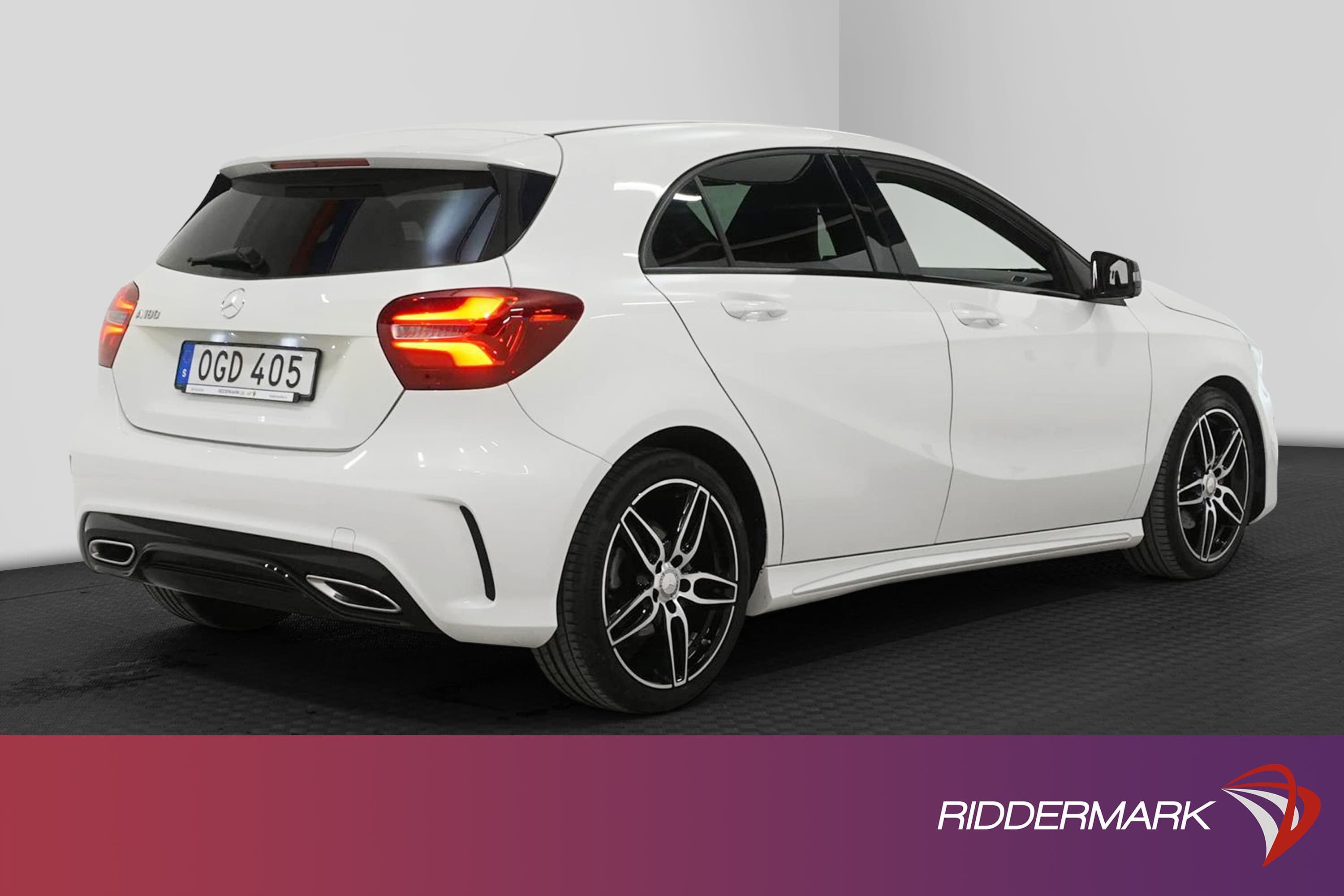 Mercedes-Benz  A 180 122hk AMG Sport 2 Brukare Låg Skatt 