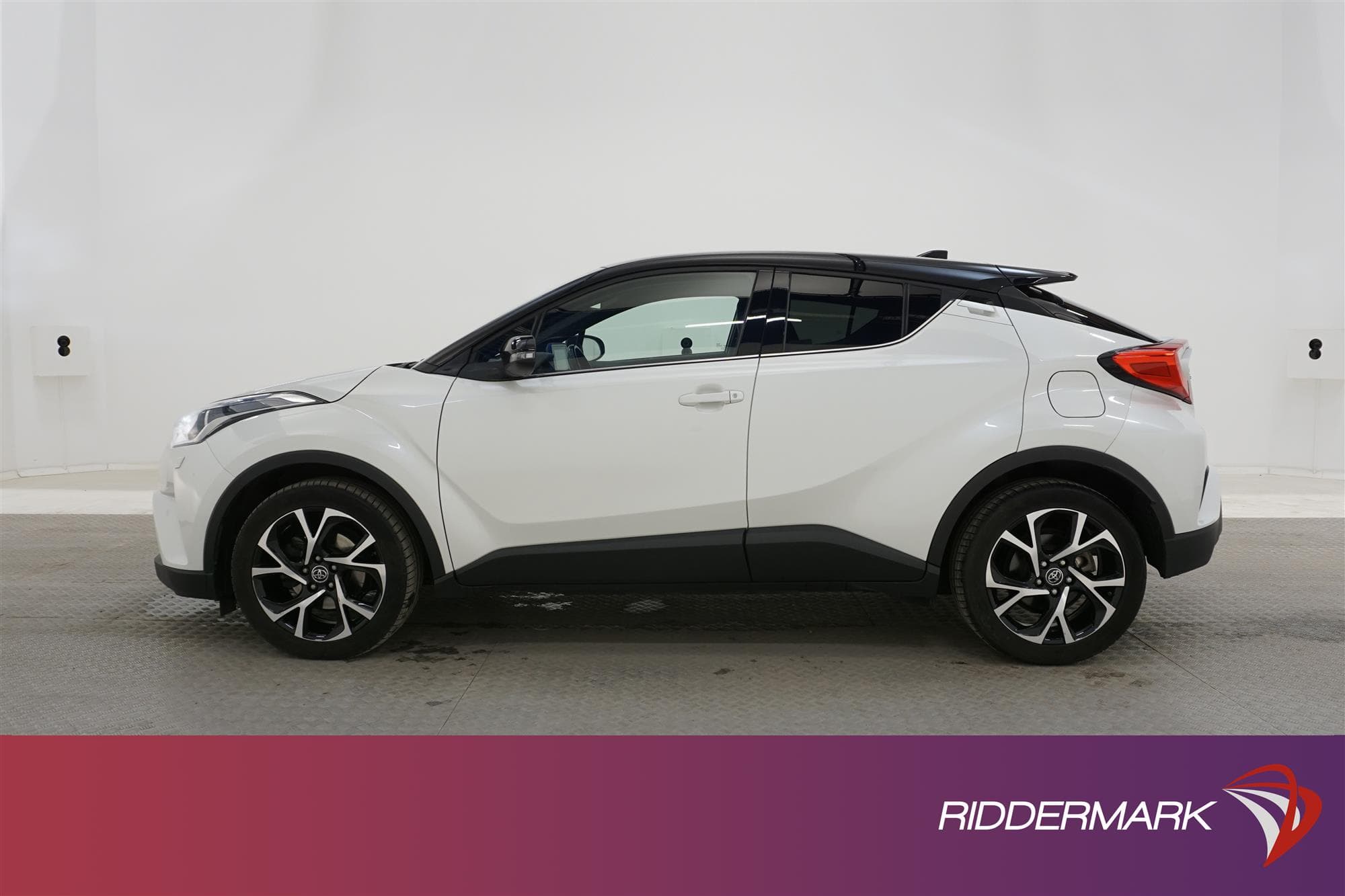 Toyota C-HR  1.2 Turbo AWD  116hk Style