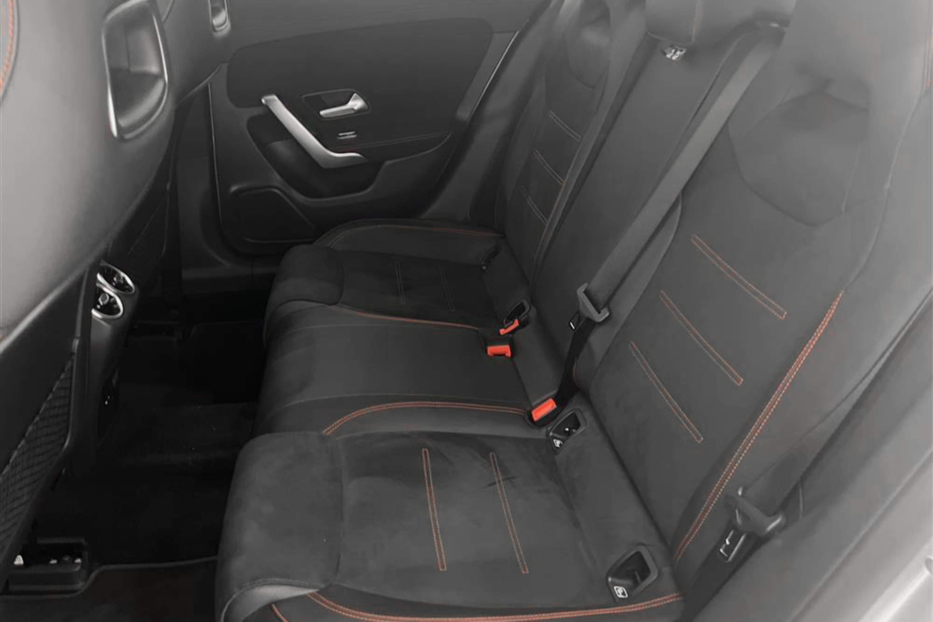 Mercedes-Benz CLA 200 d 150hk AMG Widescreen Pano Navi B-Kaminteriör