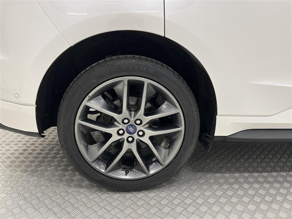 Ford Edge 2.0 TDCi 210hk D-Värm Pano B-Kamera Navi Draginteriör