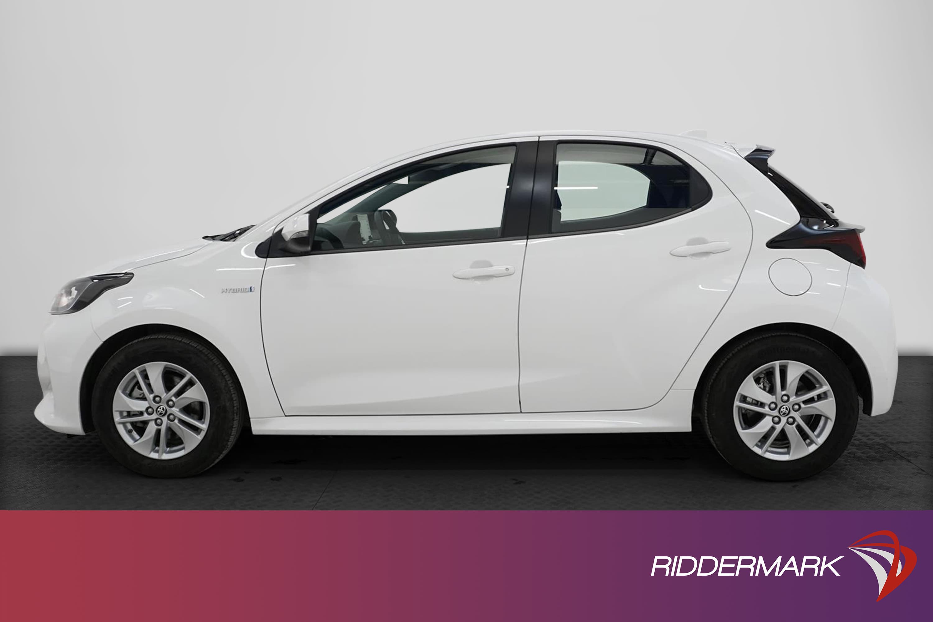 Toyota Yaris Hybrid CVT 116hk B-Kam Låg Skatt 0,28L/mil
