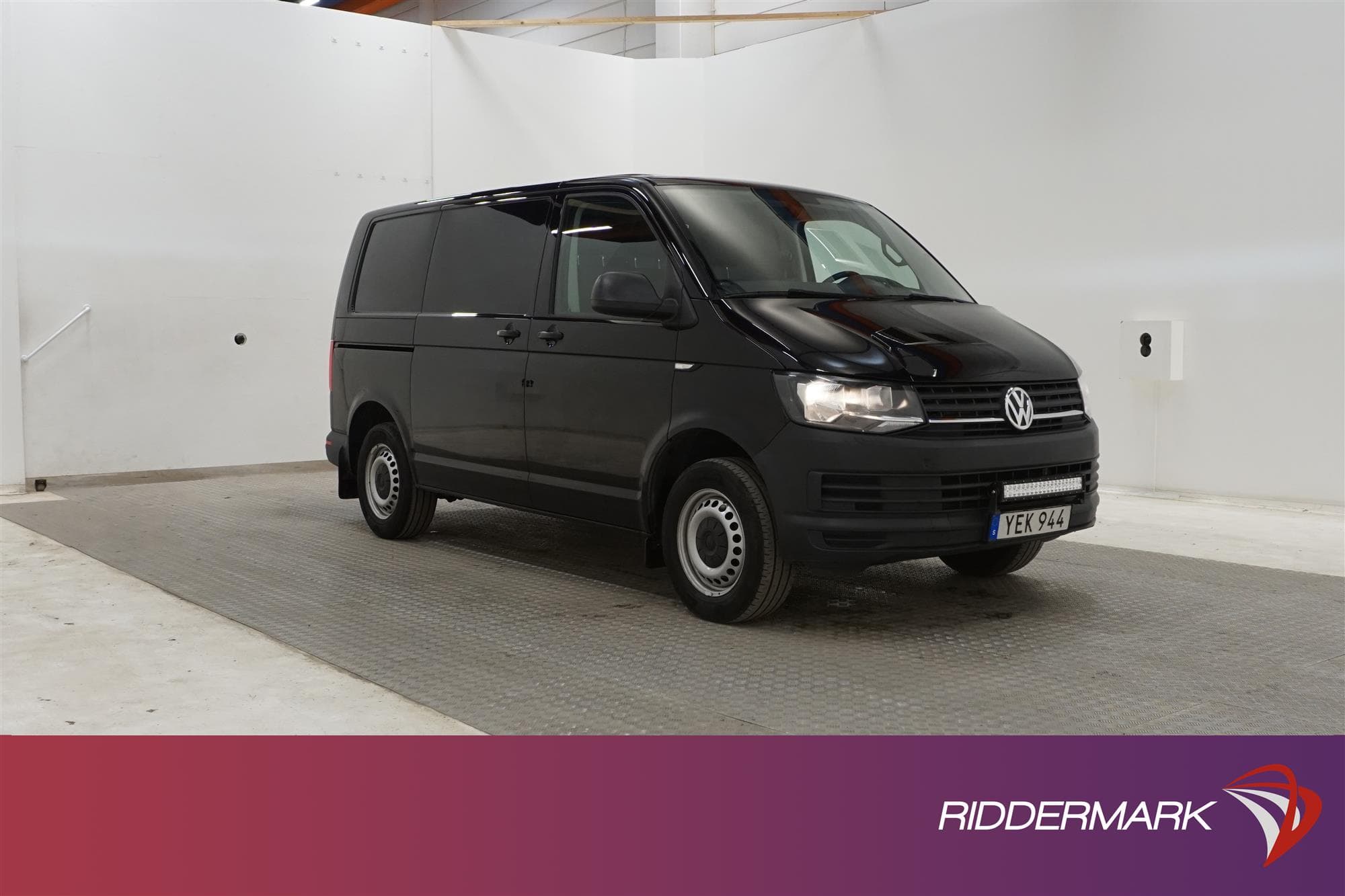 Volkswagen Transporter 2.0TDI Aut Värmare Drag Moms