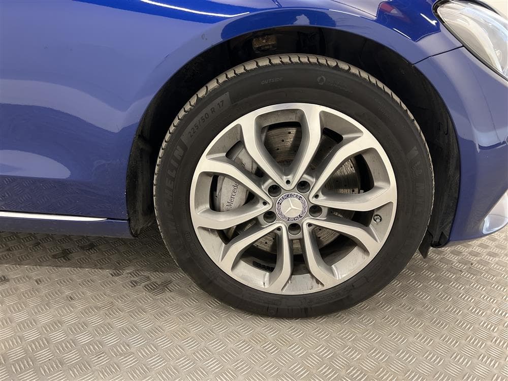 Mercedes-Benz C 350e 279hk Burmester Värmare Kamera Drag 