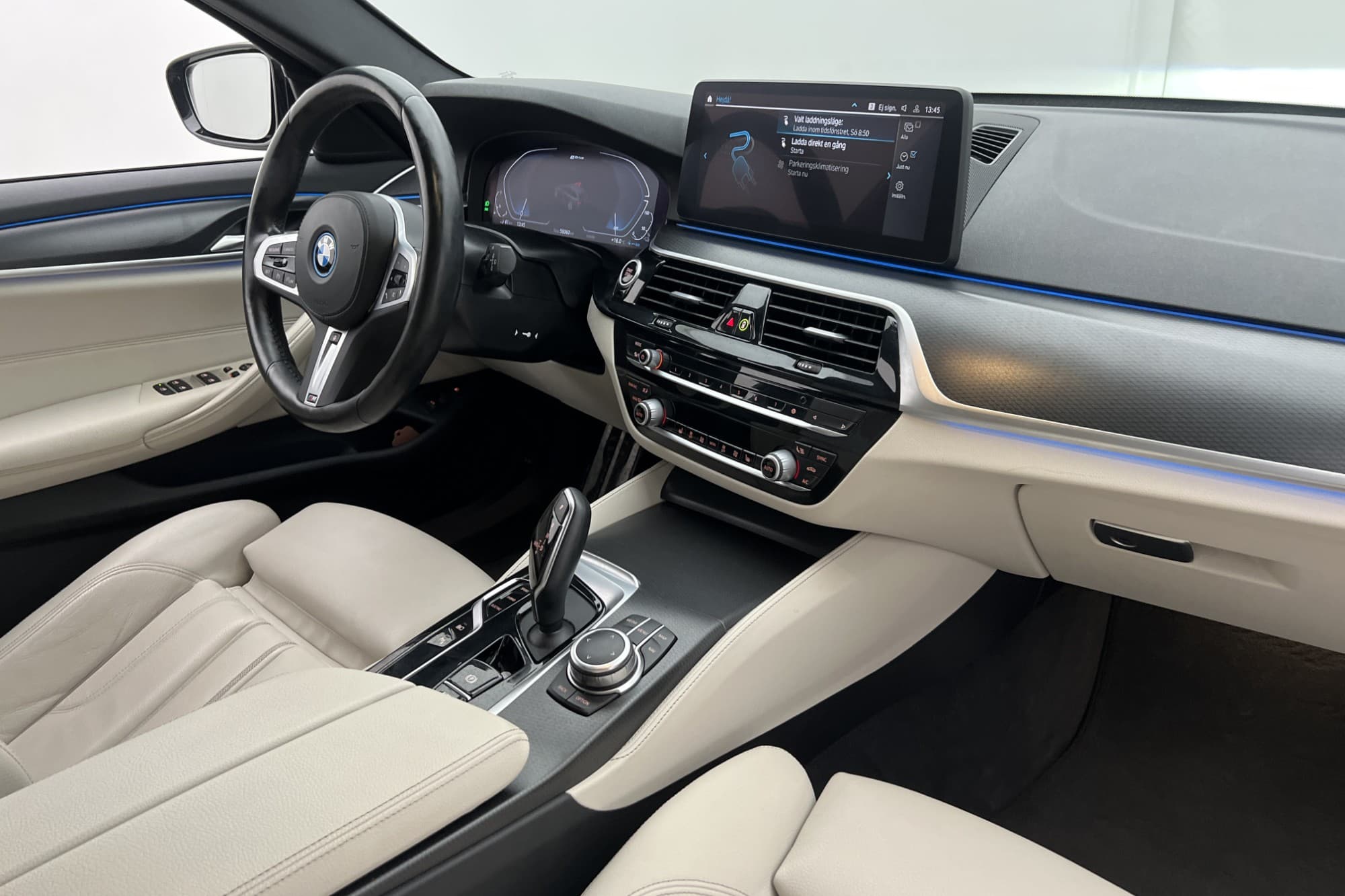 BMW 530e xDrive 292hk M Sport Navi Kamera Drag Skinn Ambient