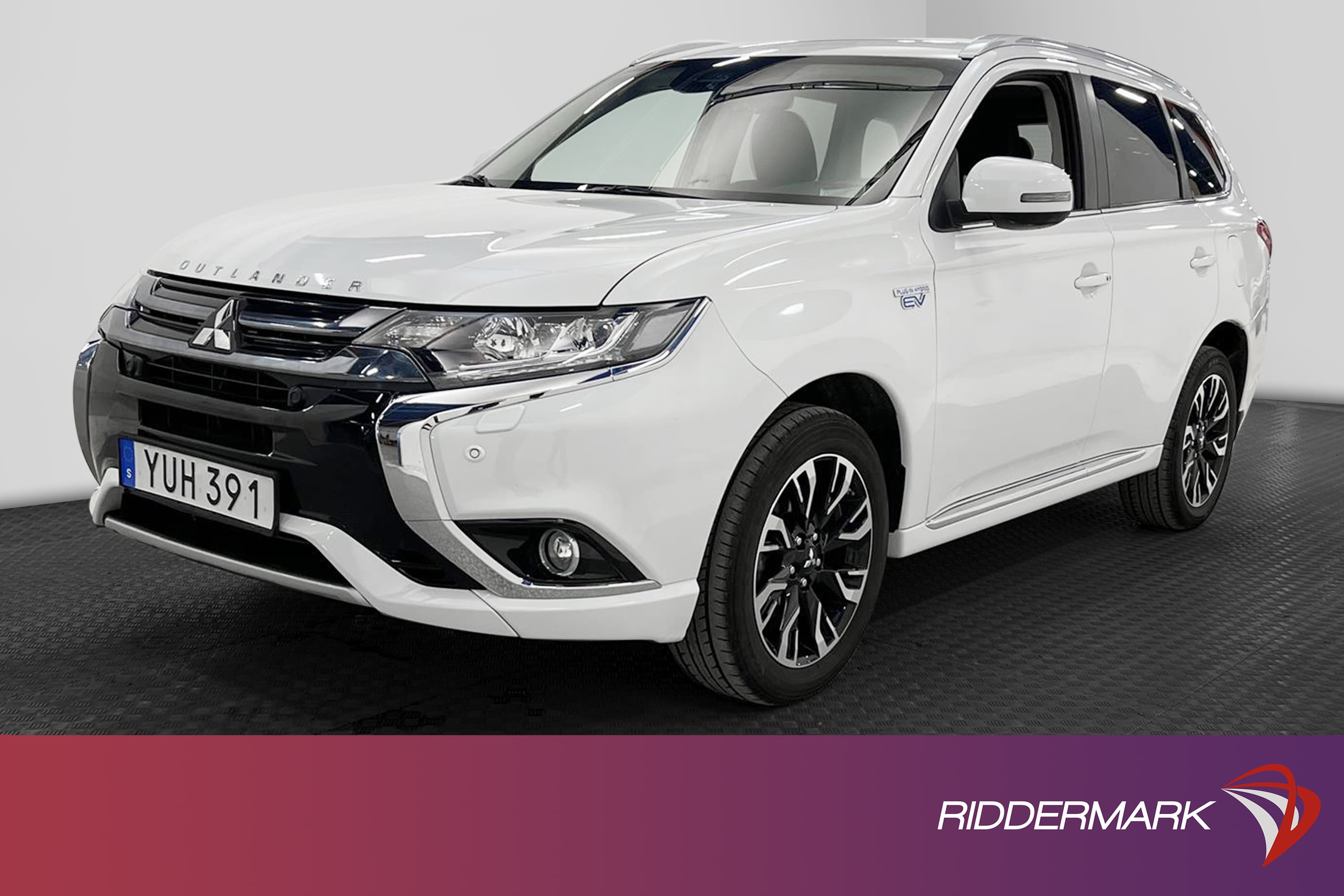 Mitsubishi Outlander P-HEV 4WD 203hk