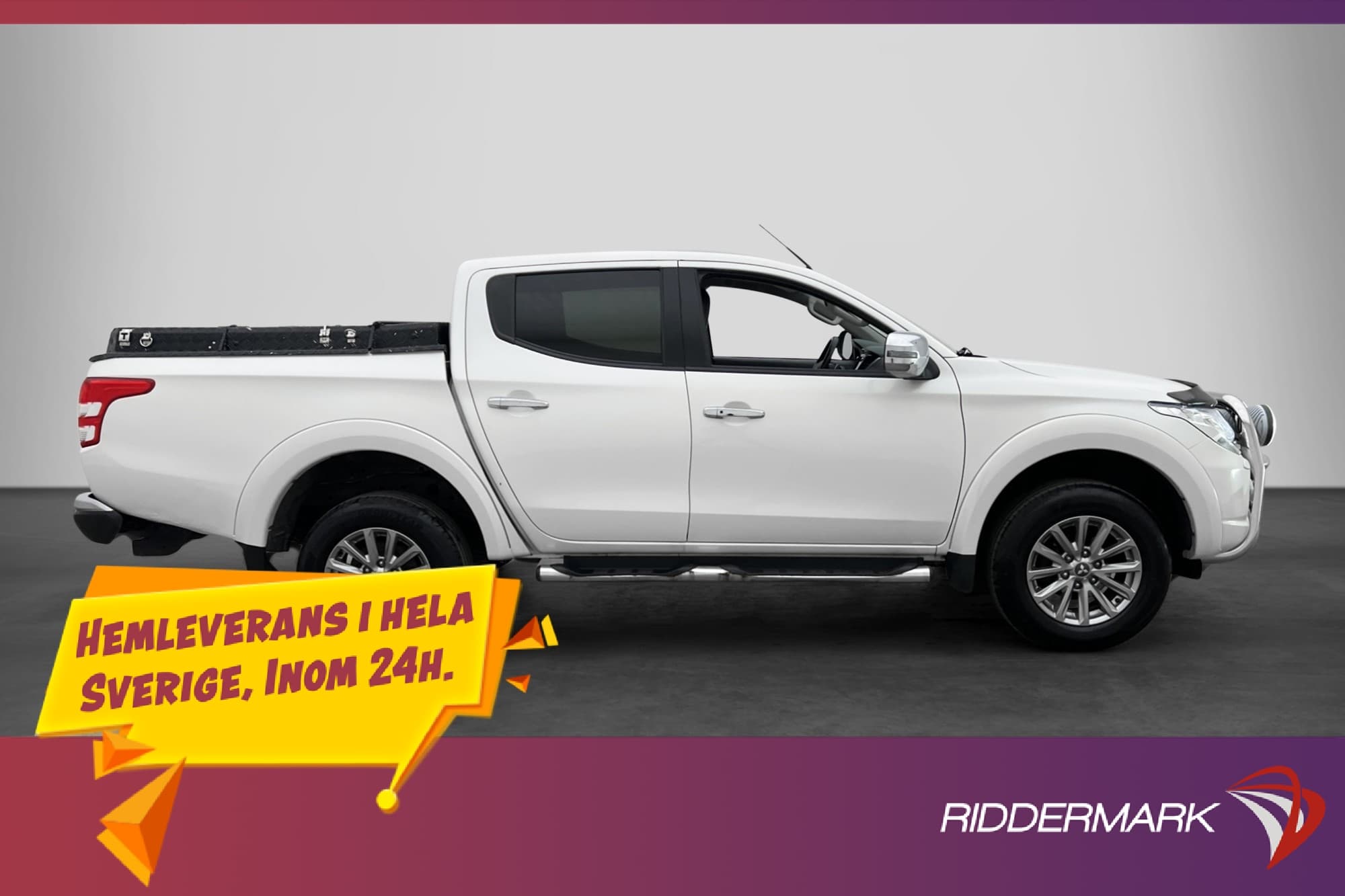 Mitsubishi L200 2.4 181hk 4WD Värmare Dragkrok Kamera Skinn