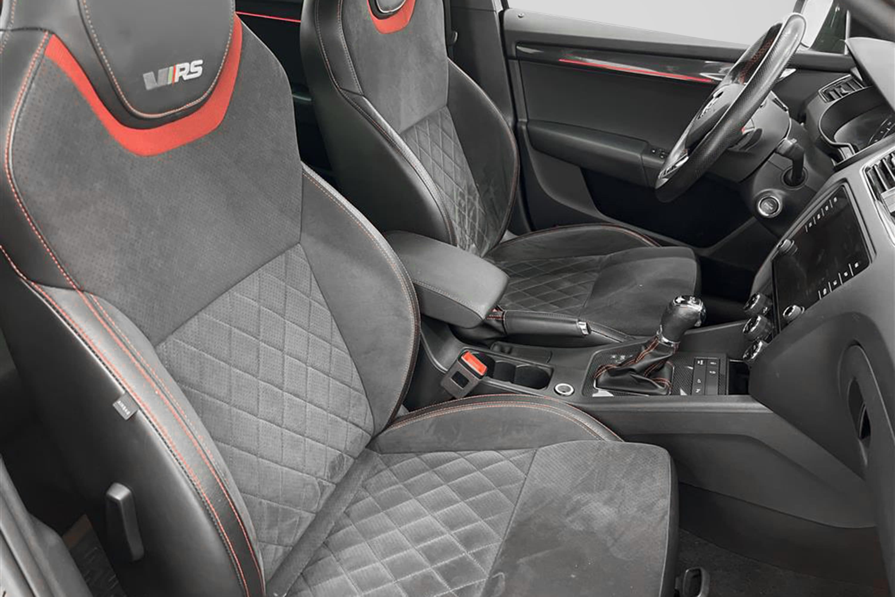 Skoda Octavia RS 2.0 TDI 184hk 4x4 Värmare Kamera GPS Cantoninteriör