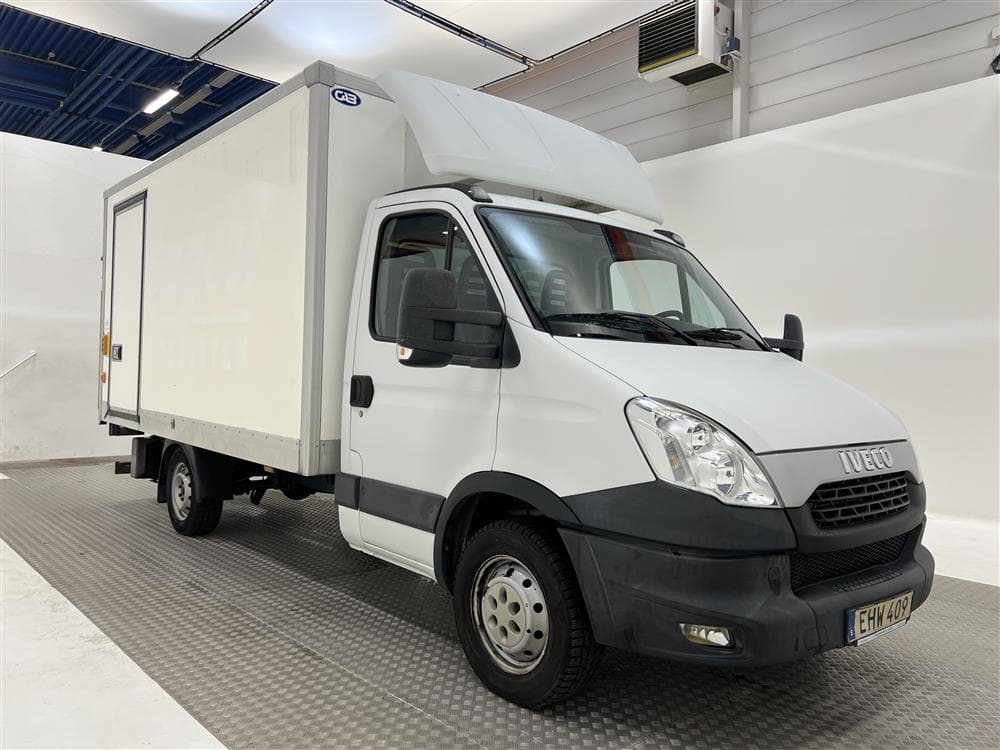 Iveco Daily 2.3 Aut 146hk Bakgavellyft Värmare Nyserv Moms