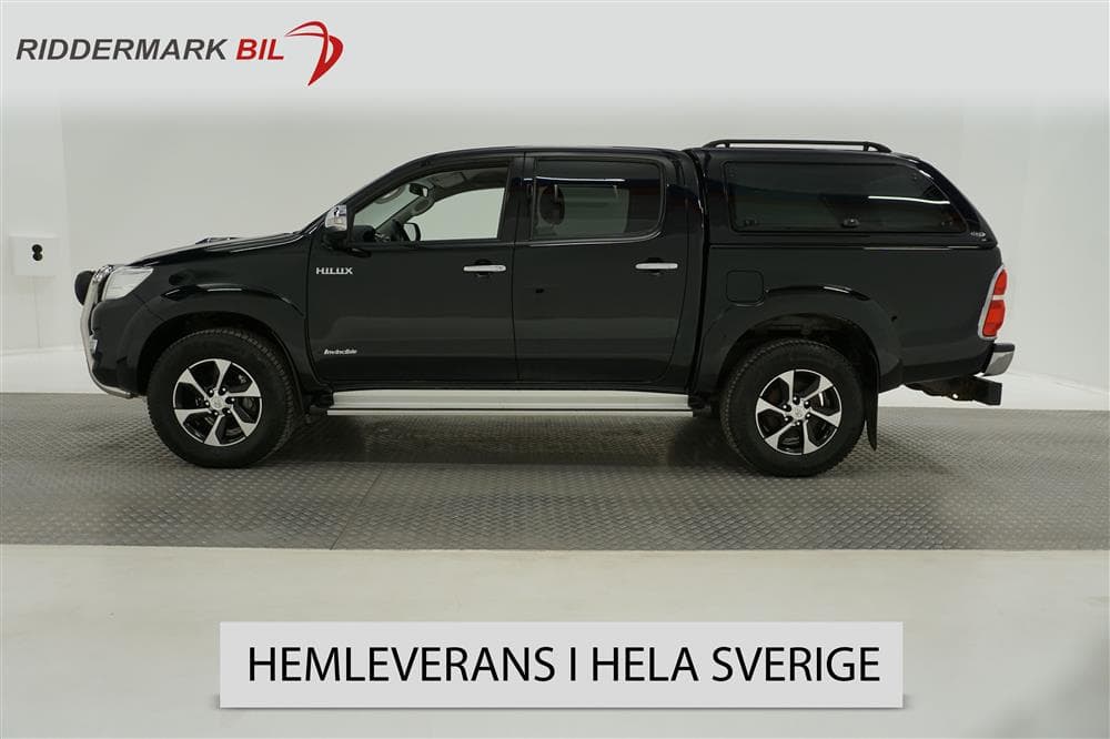 Toyota Hilux 3.0 4x4 Invicible Automat Kåpa M/K-Värmare Mom