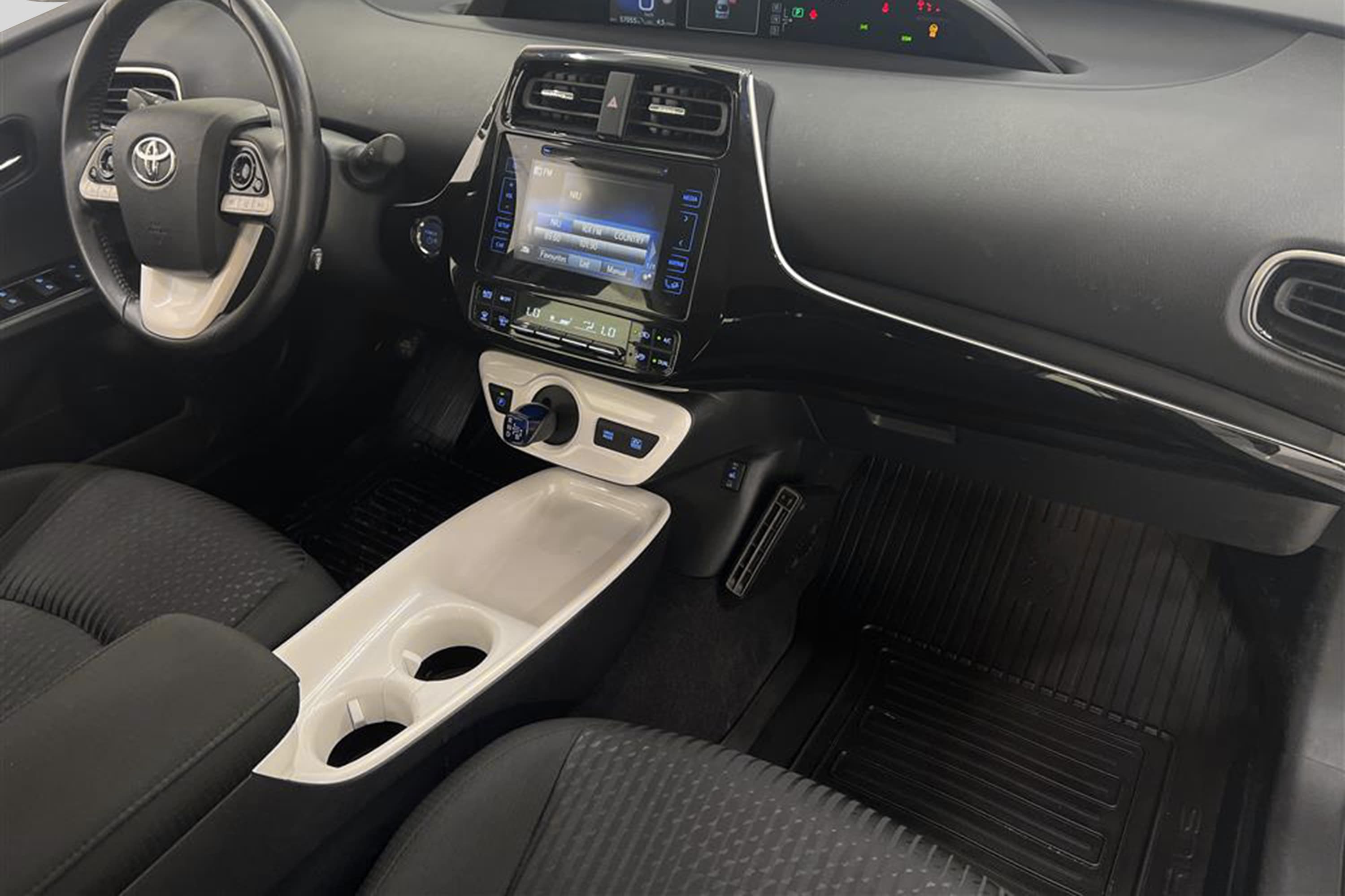 Toyota Prius 1.8 HSD 122hk Navi B-Kam Låg Skatt  0,33L/milinteriör