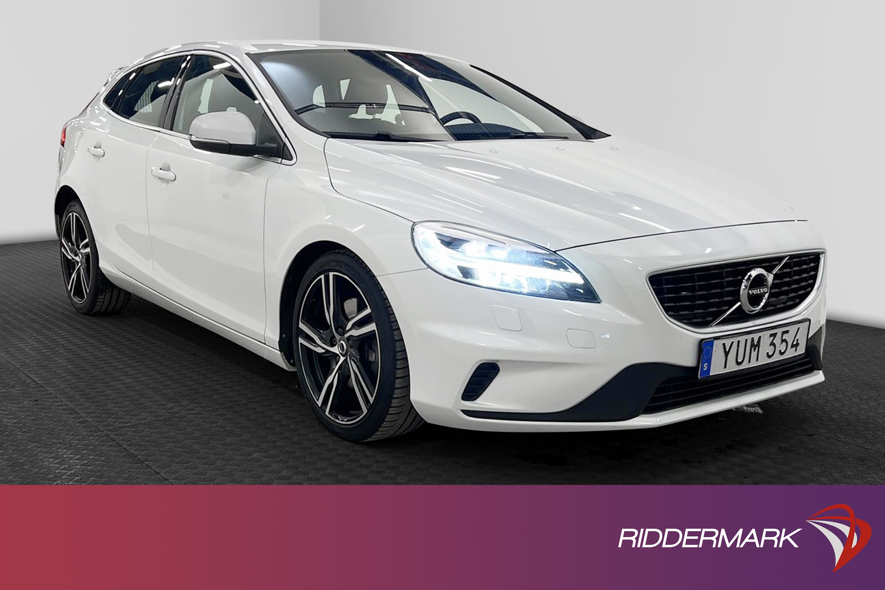 Volvo V40 T4 190hk R Design H/K Skinn Navi B-Kam 0,46L/mil