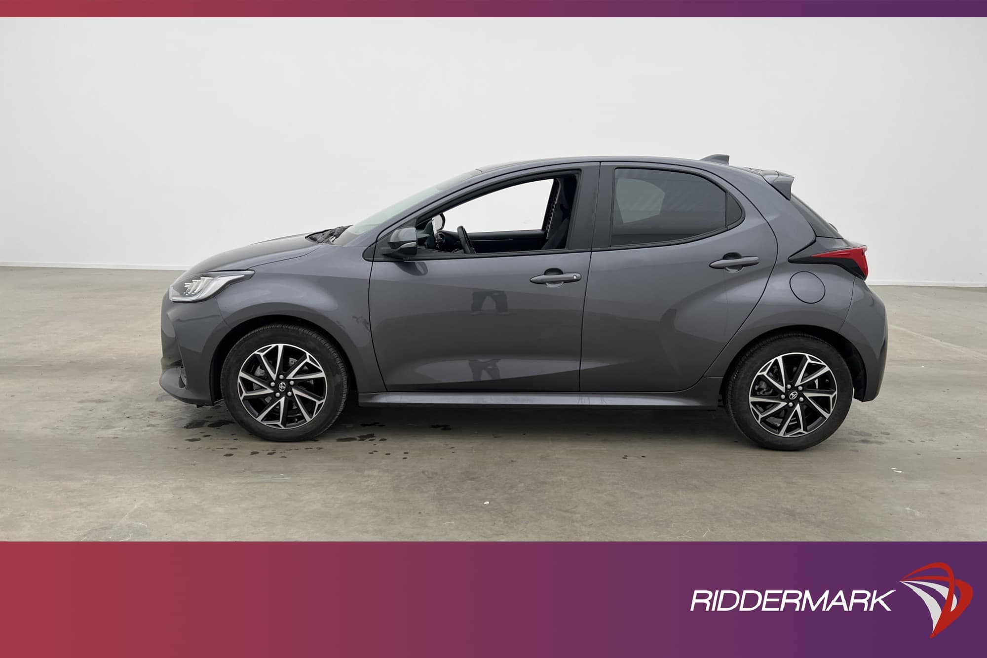 Toyota Yaris Hybrid CVT 116hk