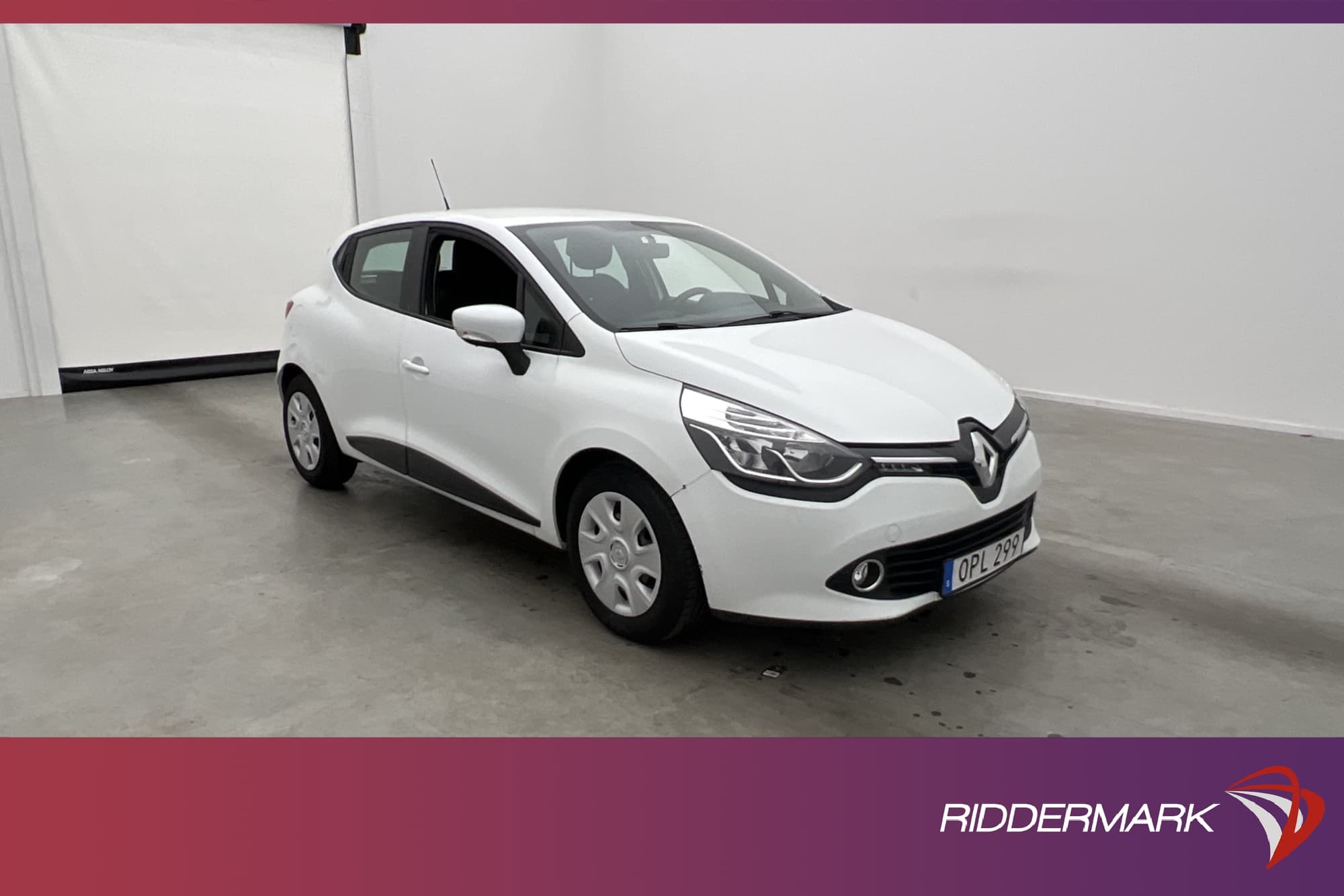 Renault Clio 1.5 dCi 90hk Motorvärmare Navi Farthållare