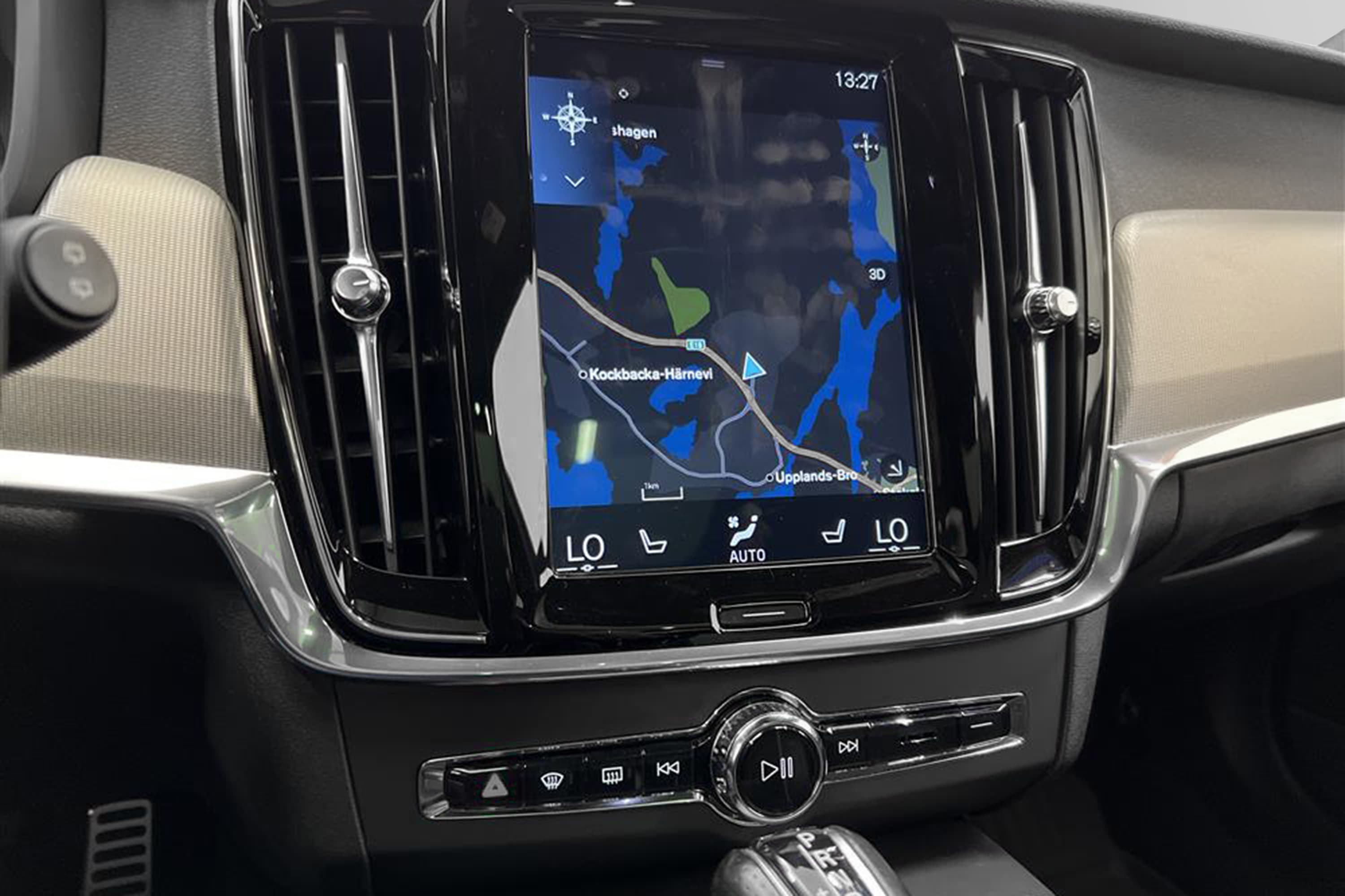 Volvo V90 T6 310hk AWD R-Design Värmare VOC Pano Navi Kamerainteriör