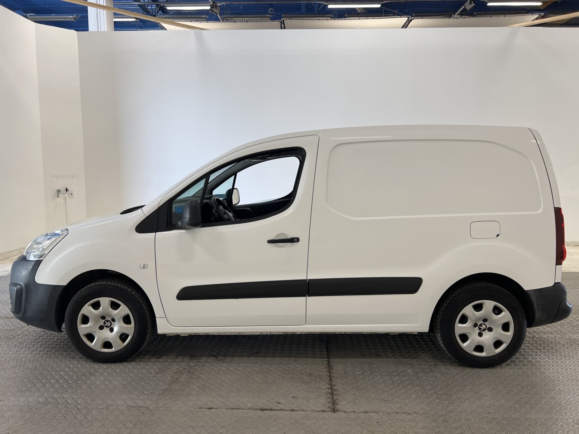 Peugeot Partner 1.6HDi 99hk PDC Drag V-Inredd Nyservad Moms