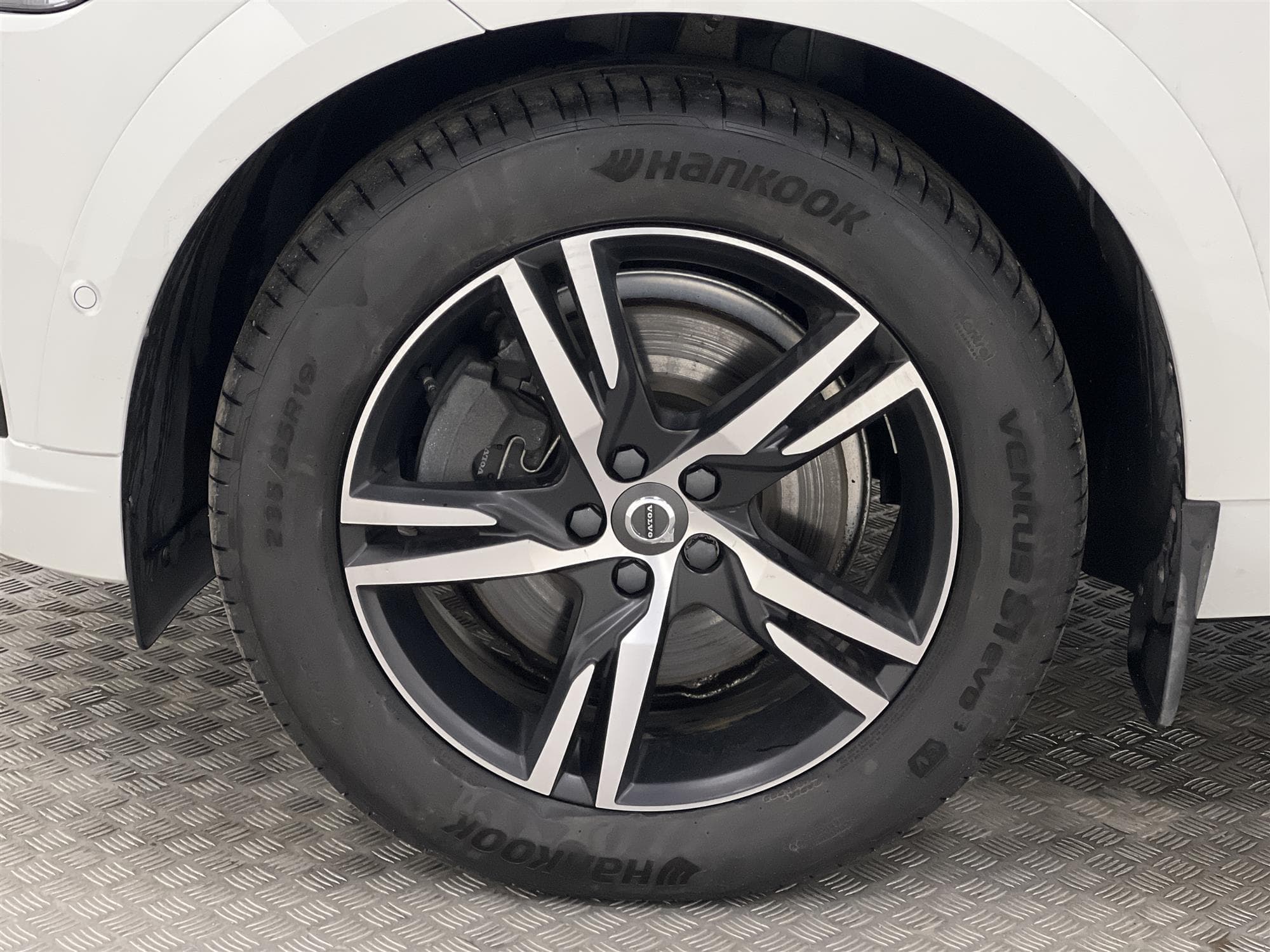 Volvo XC60 T5 250hk AWD R-Design P-Värm Navi B-Kam VoC H/Kinteriör