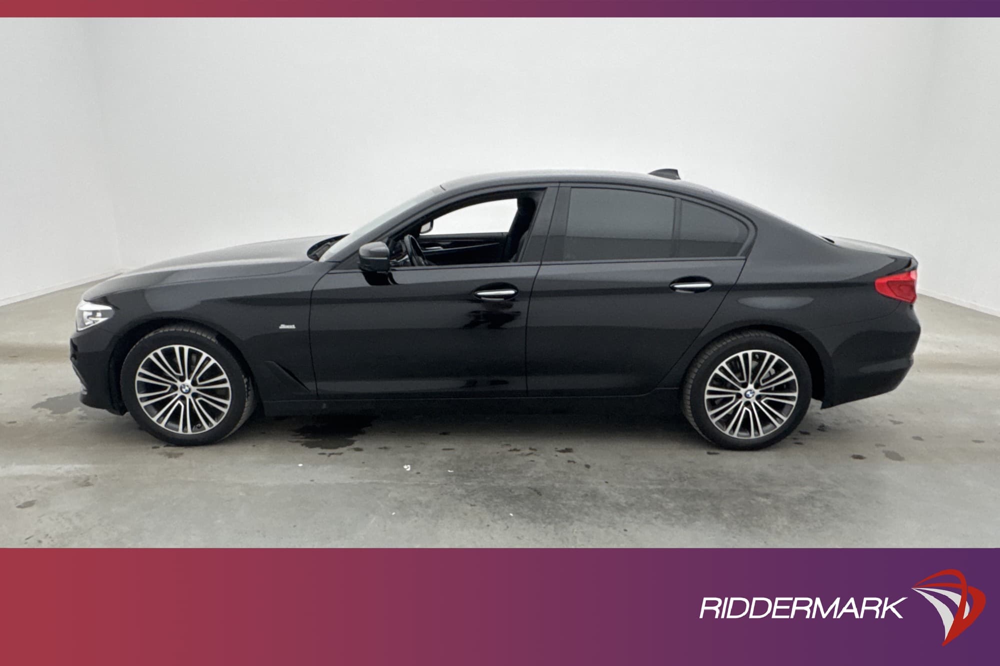 BMW 520 i 184hk Sport line Navi B-Kamera Rattvärme