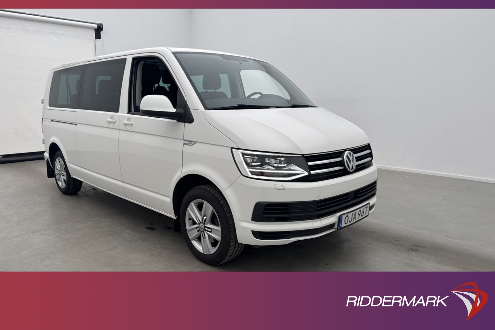Volkswagen Caravelle Lång Värm Drag B-Kamera CARPLAY 9-Sits