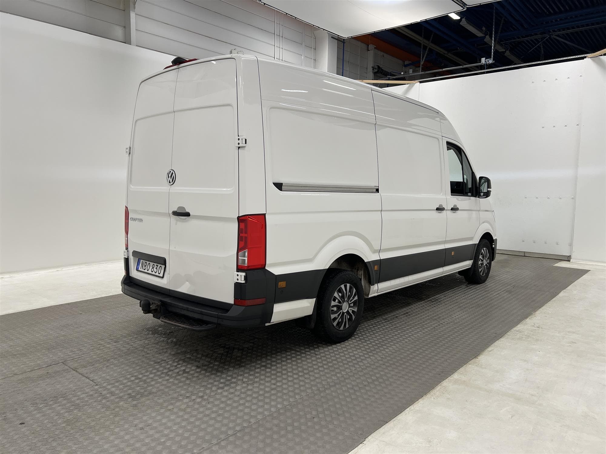 Volkswagen Crafter 2.0TDI Automat 177hk L2H2 Värmare Moms 