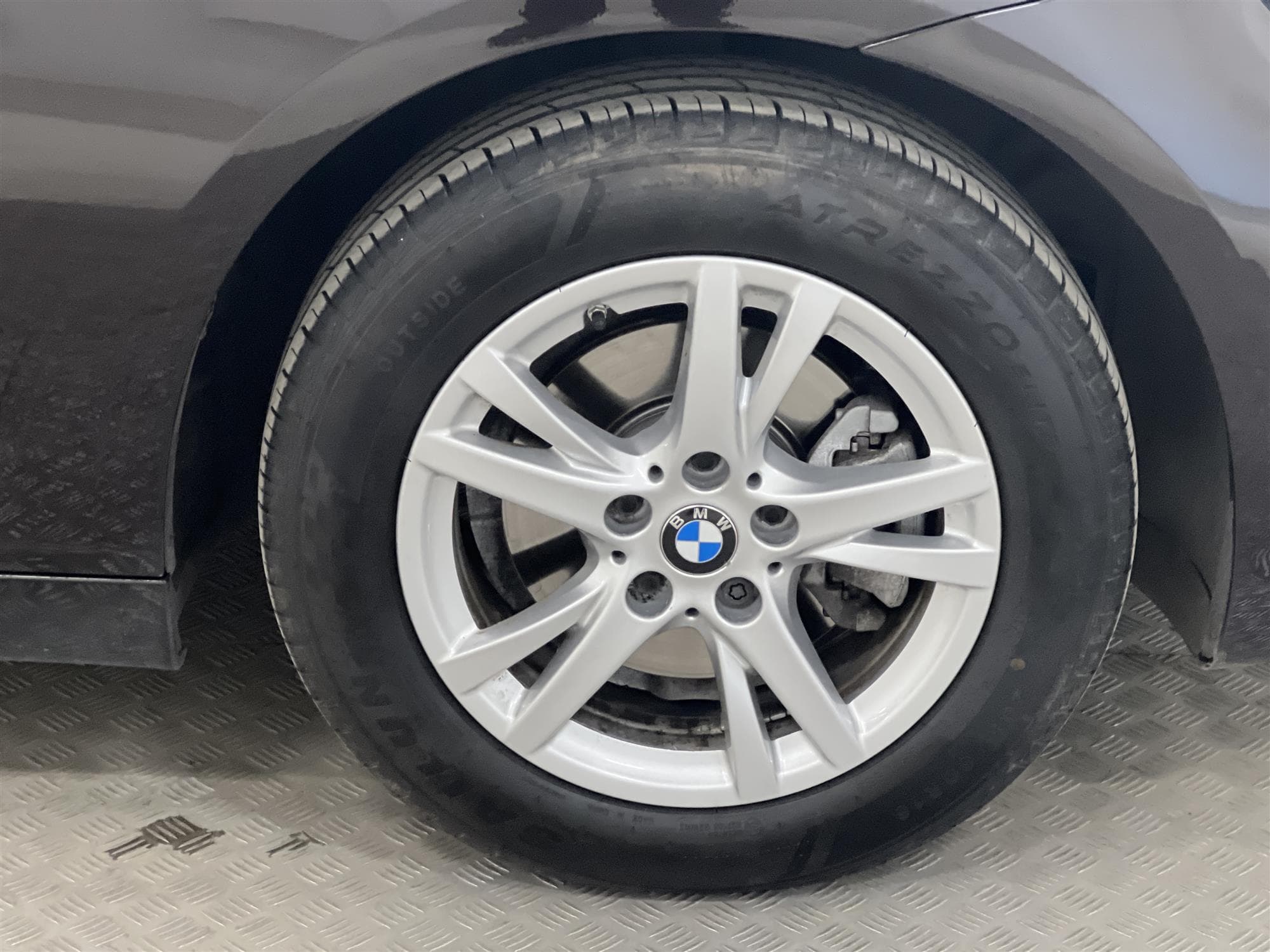 BMW 218d Active Tourer  Drag P-sensorer Rattvärme 0.41l/milinteriör