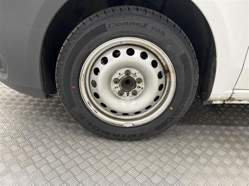 Mercedes-Benz Vito 114 CDI Aut 136hk Lång Värmare Drag interiör